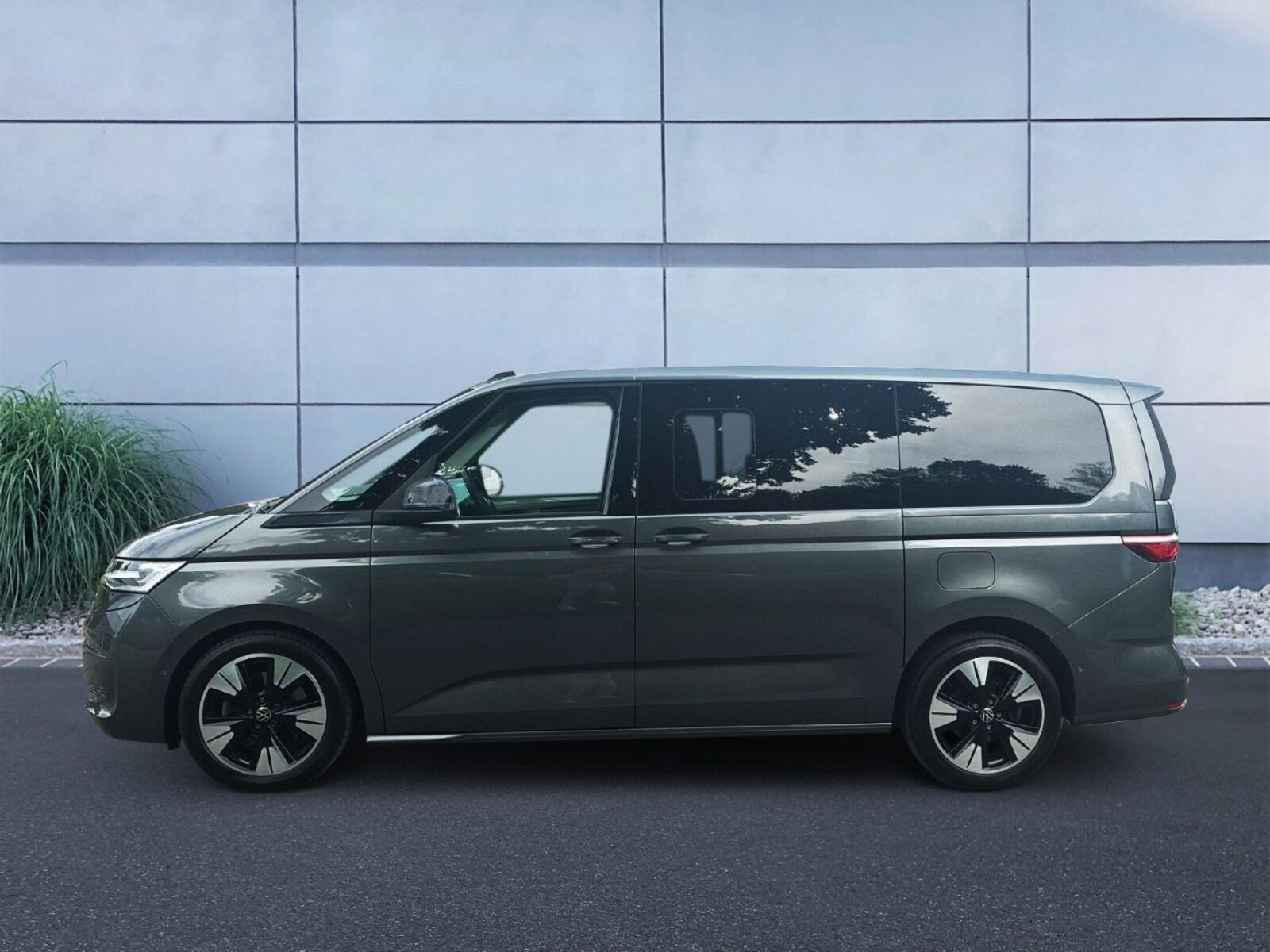 Volkswagen Multivan Langversion – Bild 2