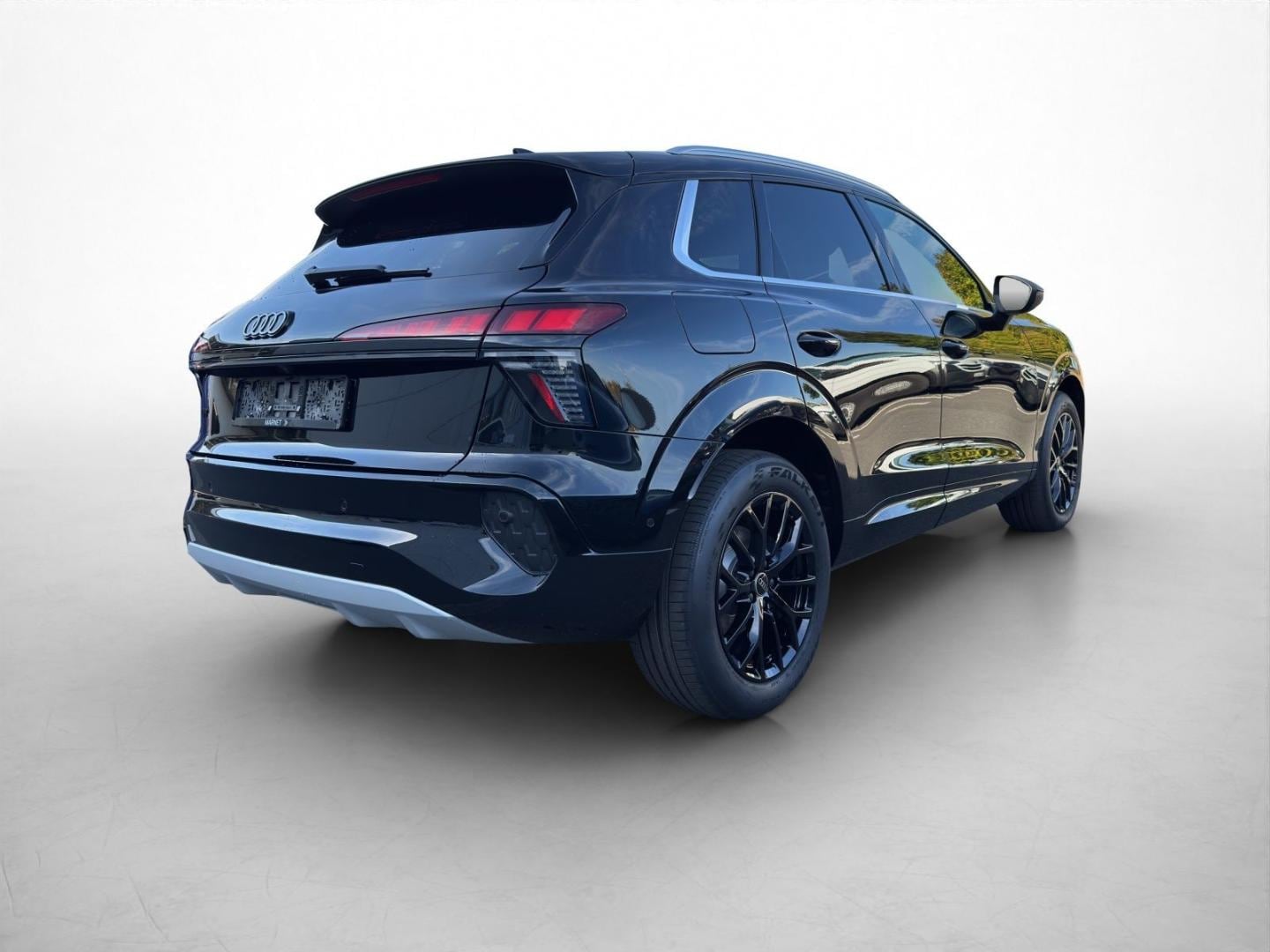 Bild über Audi Q3 SUV TFSI 110 kW S tronic - für weitere Informationen kontaktieren Sie den Audi Partner