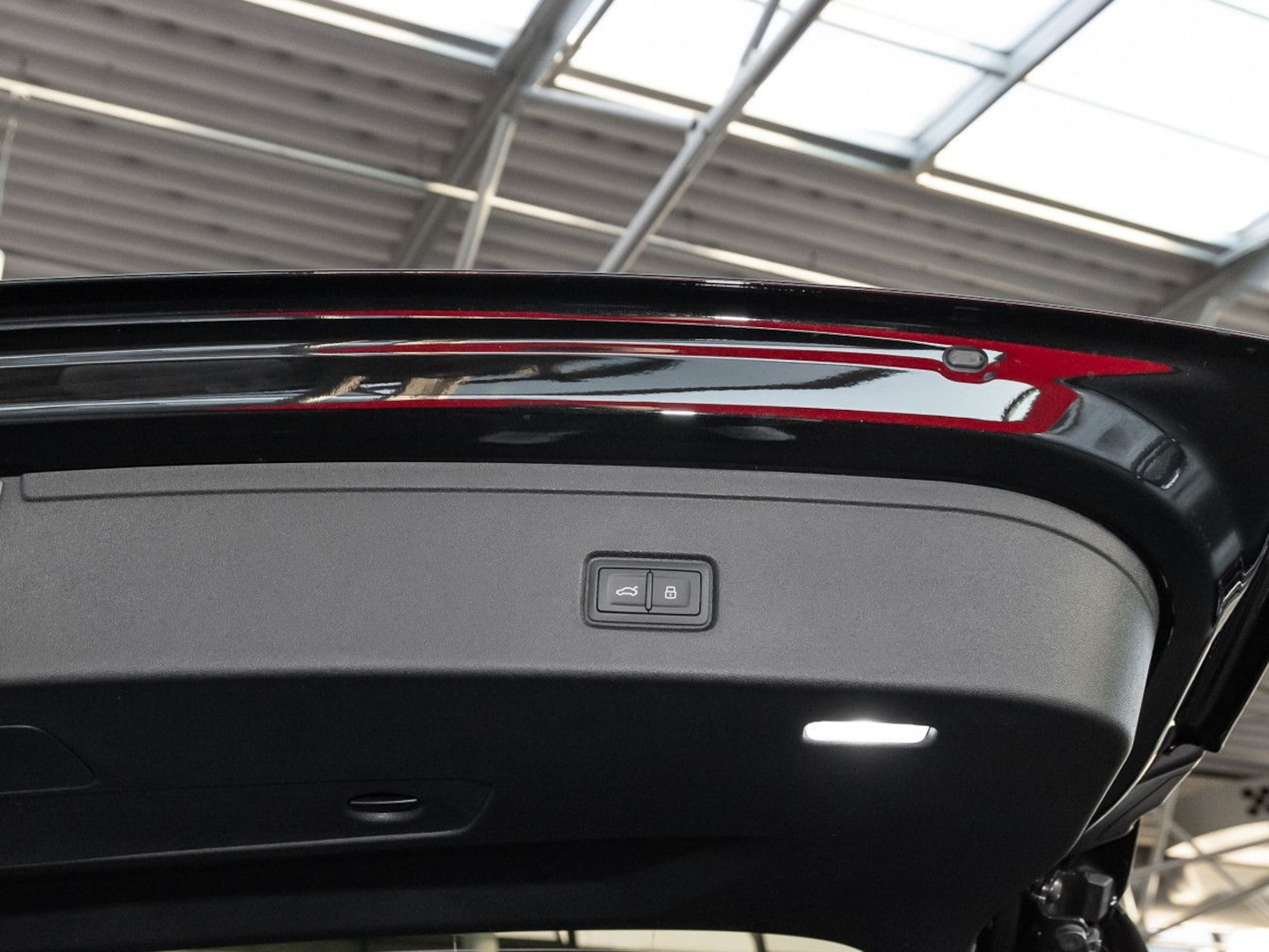 Bild über Audi Q7 SUV TDI quattro 220 kW tiptronic - für weitere Informationen kontaktieren Sie den Audi Partner