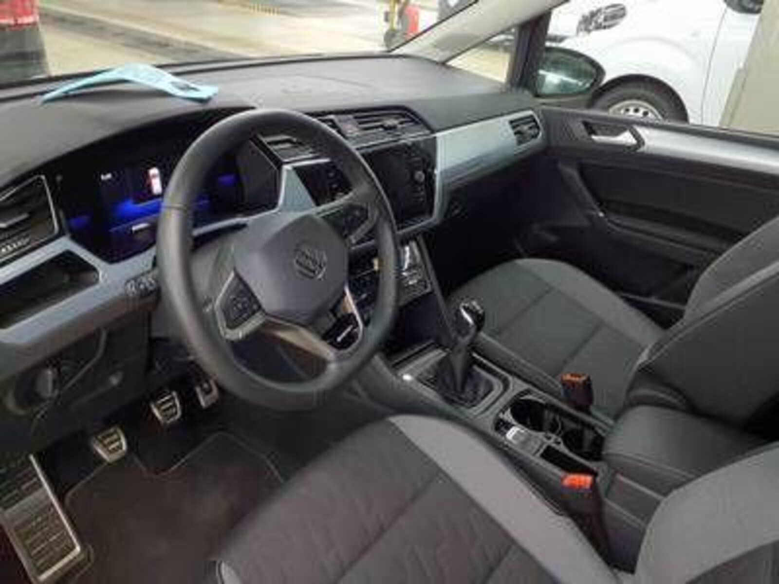 Volkswagen Touran – Bild 3