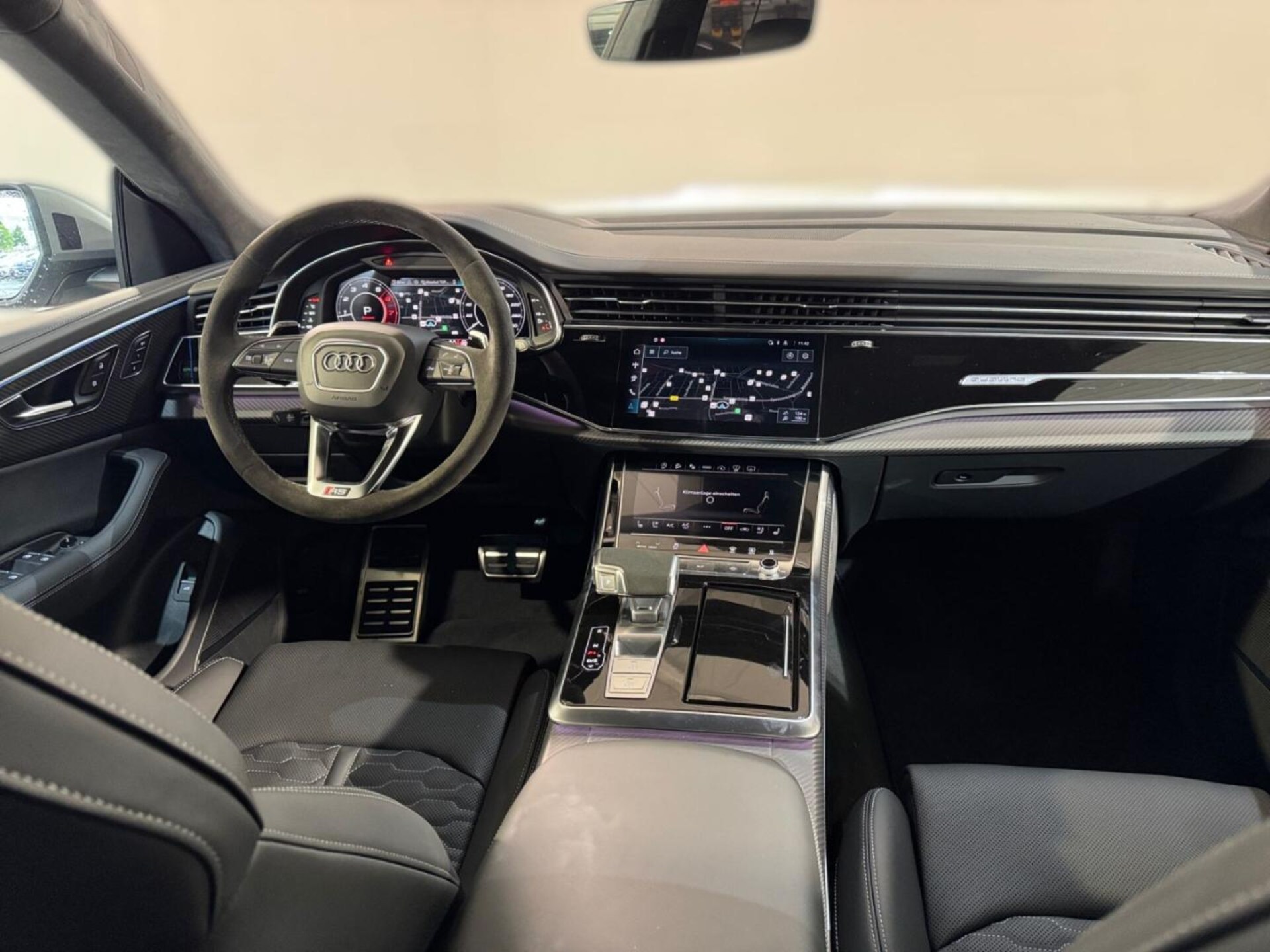 Audi RS Q8 SUV performance