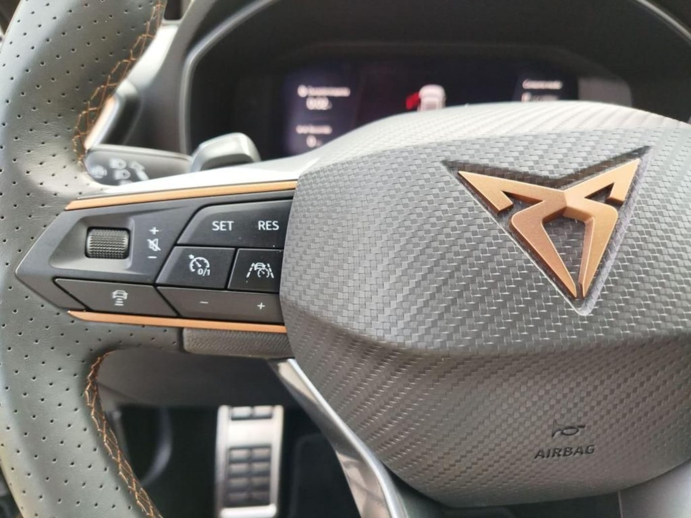 CUPRA Leon León 1.4 e-Hybrid DSG 150 kW (204 CV) — photo 9
