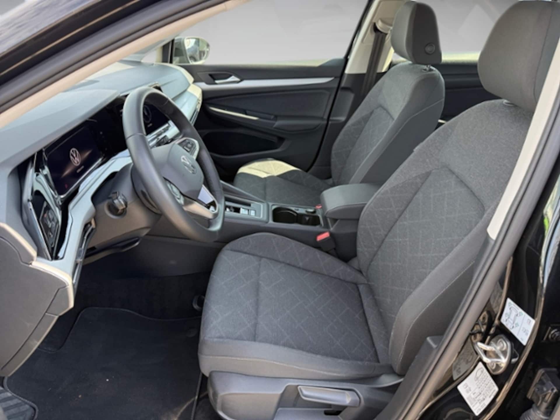 Volkswagen Golf Life