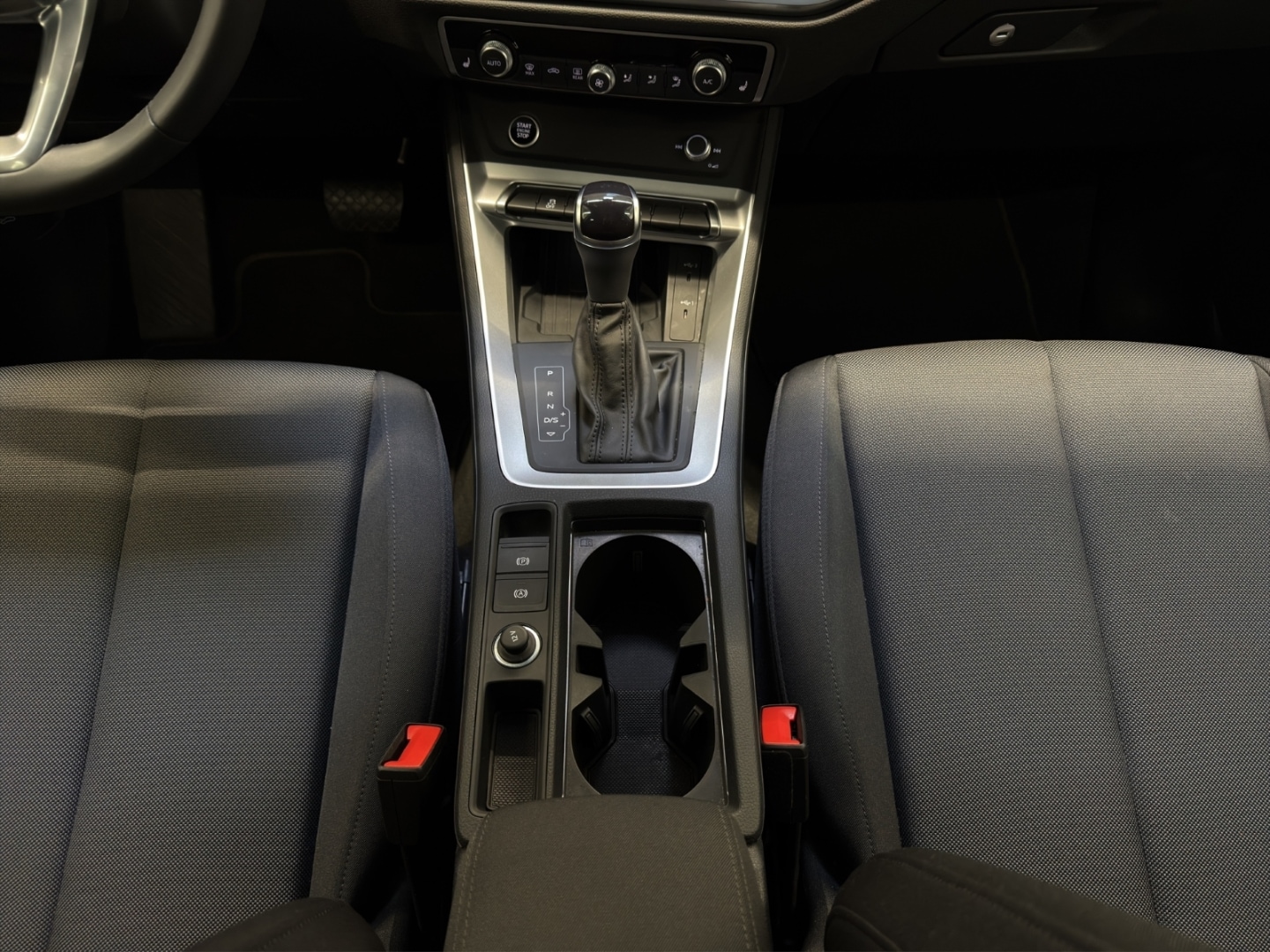 Bild über Audi Q3 advanced 35 TDI S tronic - für weitere Informationen kontaktieren Sie den Audi Partner