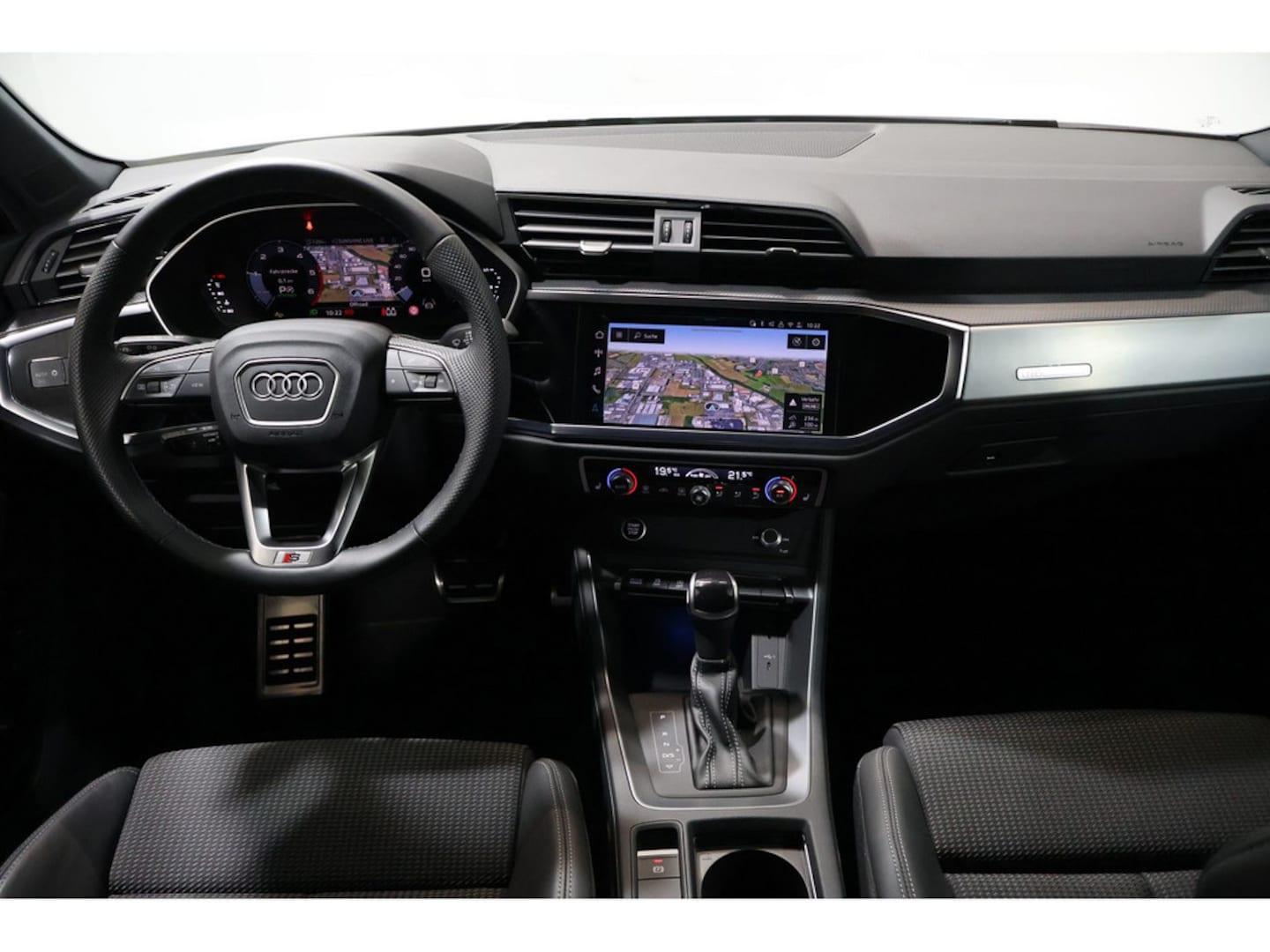 Bild über Audi Q3 Sportback S line 35 TDI S tronic - für weitere Informationen kontaktieren Sie den Audi Partner