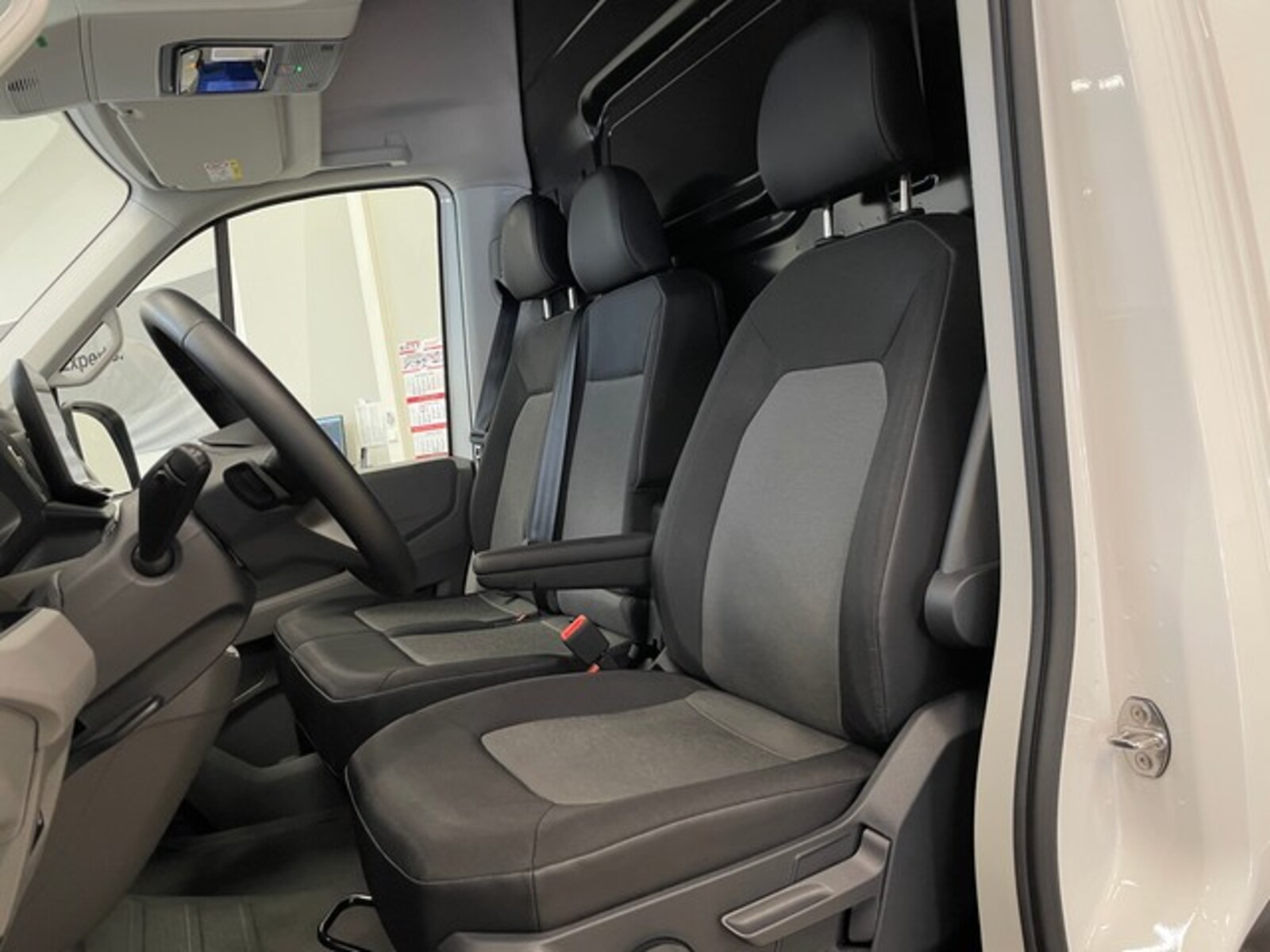 Volkswagen Crafter Kasten langer Radstand – Bild 7