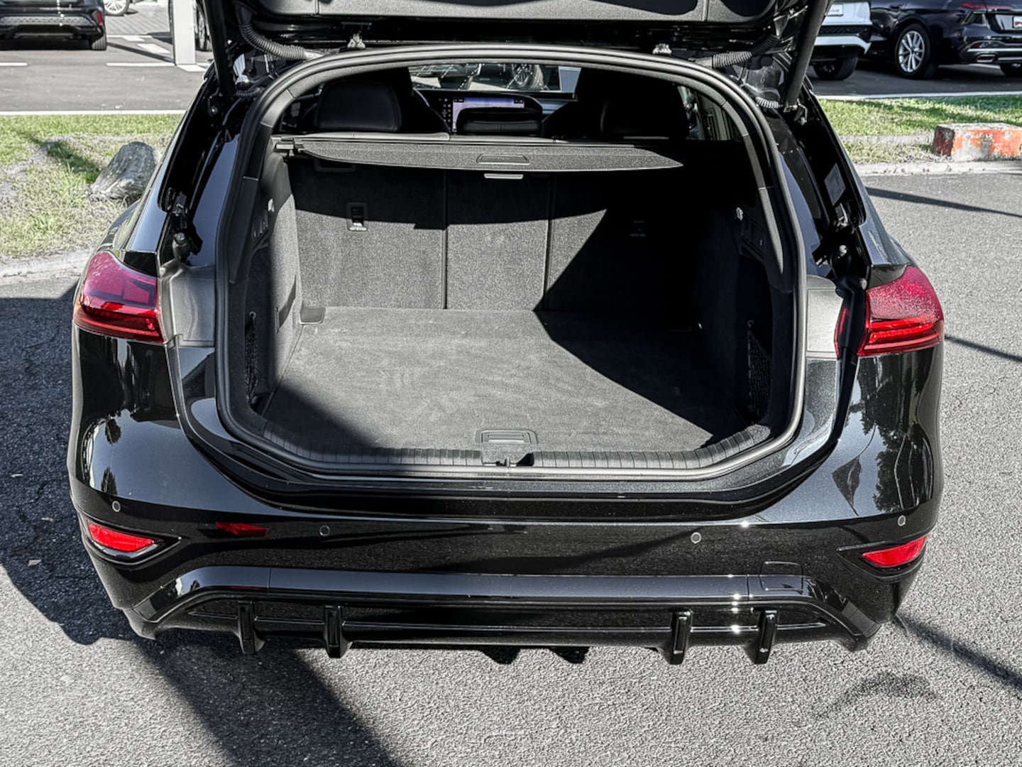 Bild über Audi S6 Avant e-tron e-tron quattro - für weitere Informationen kontaktieren Sie den Audi Partner