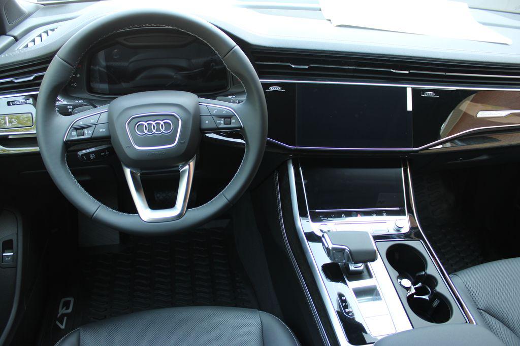 2025 Audi Q7 Premium Plus - Photo 10