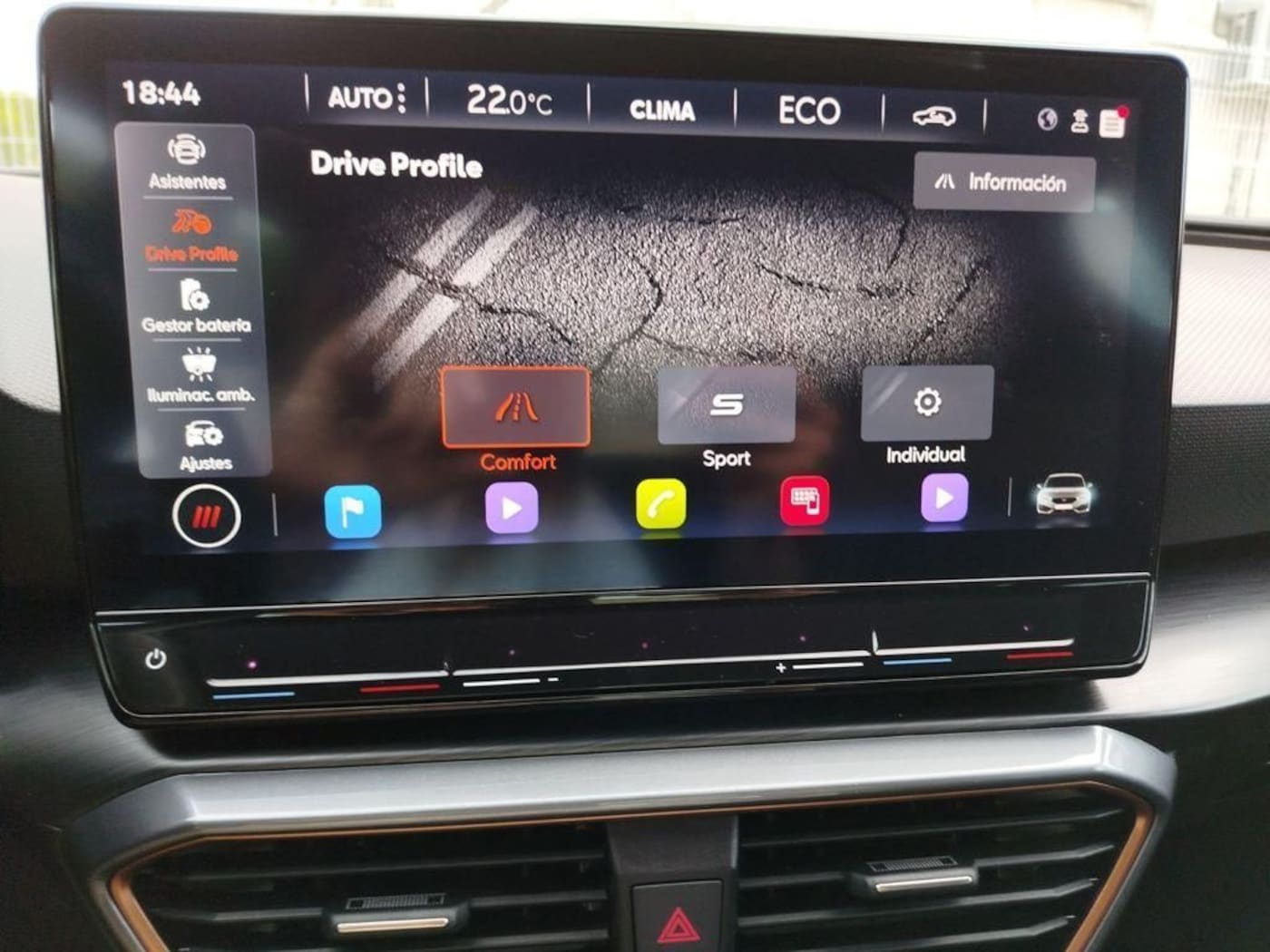 CUPRA Leon León 1.4 e-Hybrid DSG 150 kW (204 CV) — photo 12