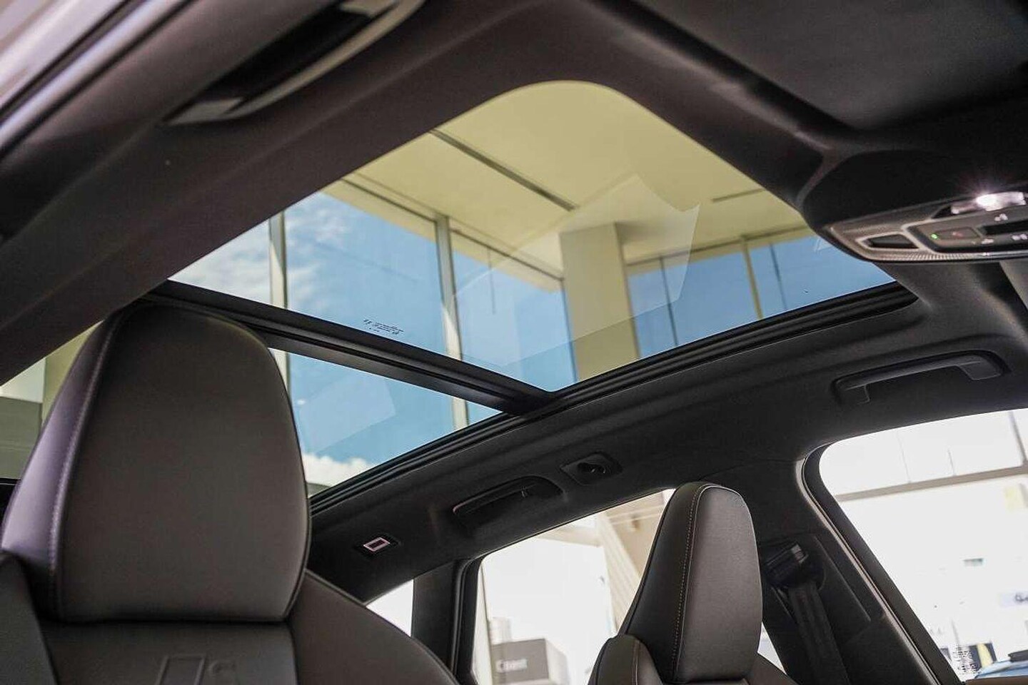 Image about Audi Q5 SUV TDI quattro 150 kW sport