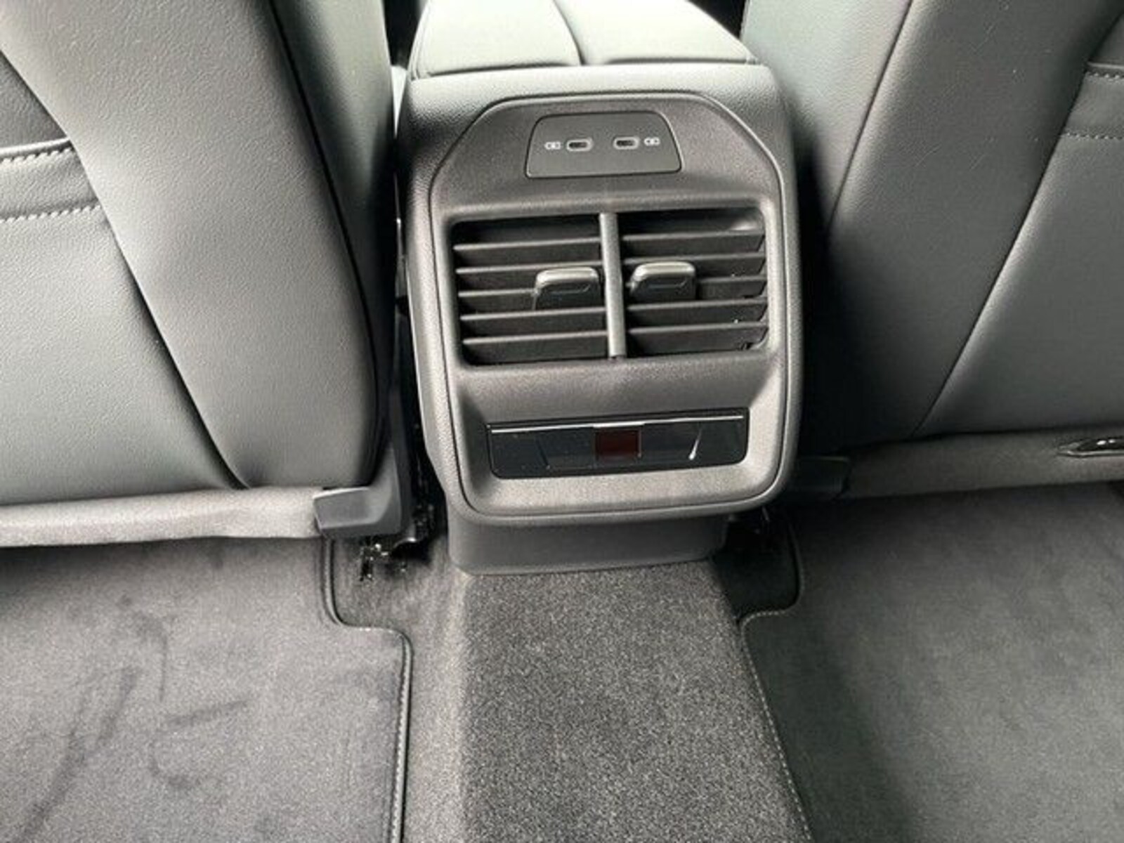 Volkswagen Passat – Bild 12