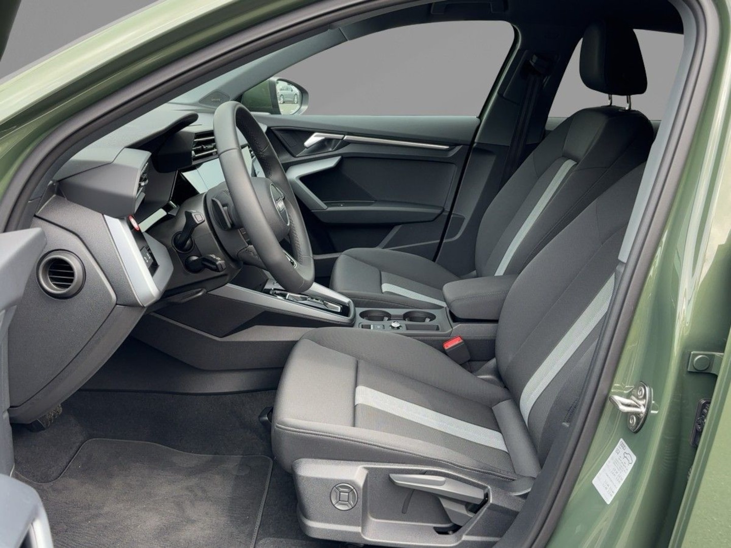 Bild über Audi A3 Sportback TFSI e S line 40 TFSI e S tronic - für weitere Informationen kontaktieren Sie den Audi Partner