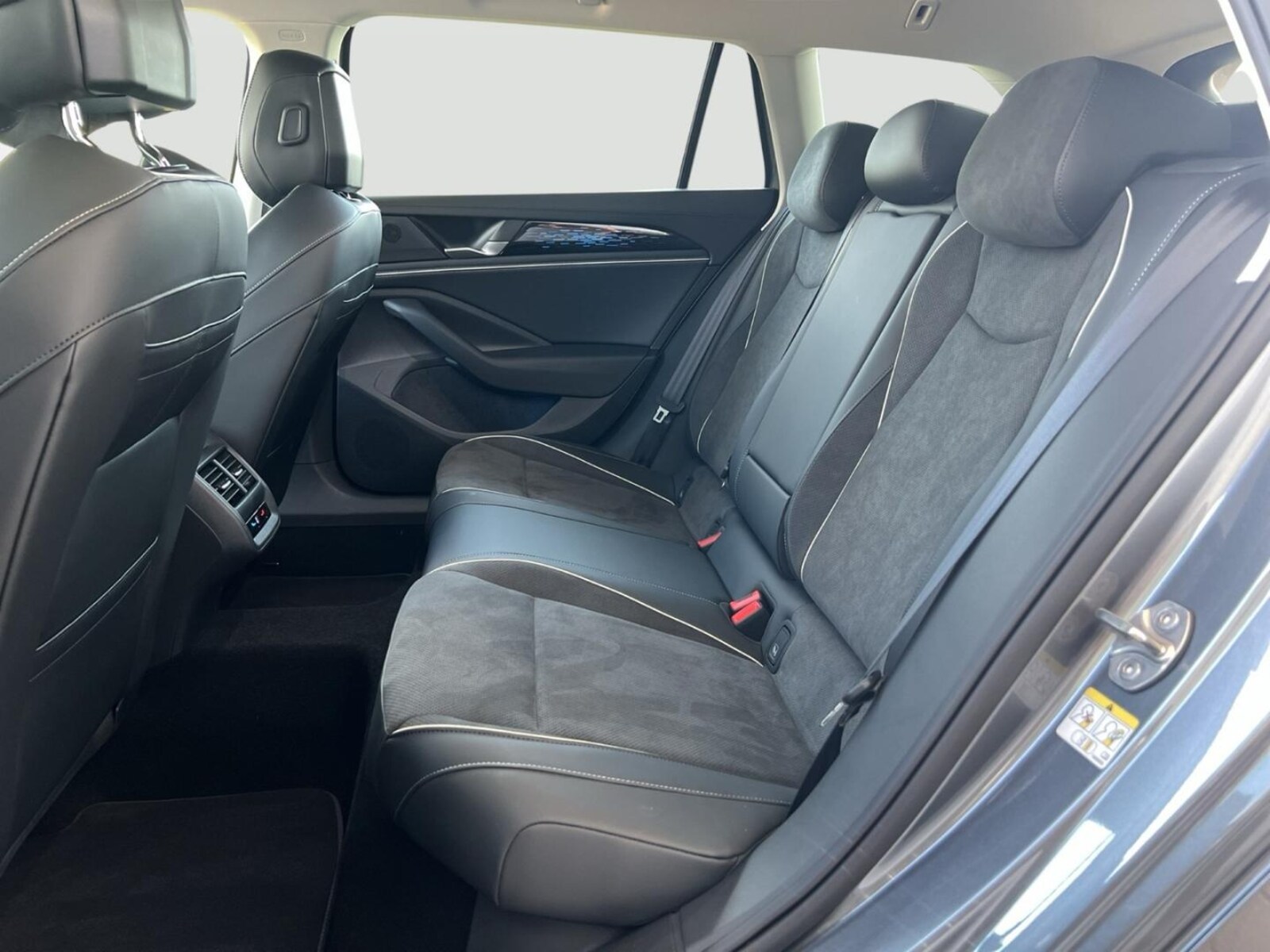 Volkswagen Passat – Bild 15