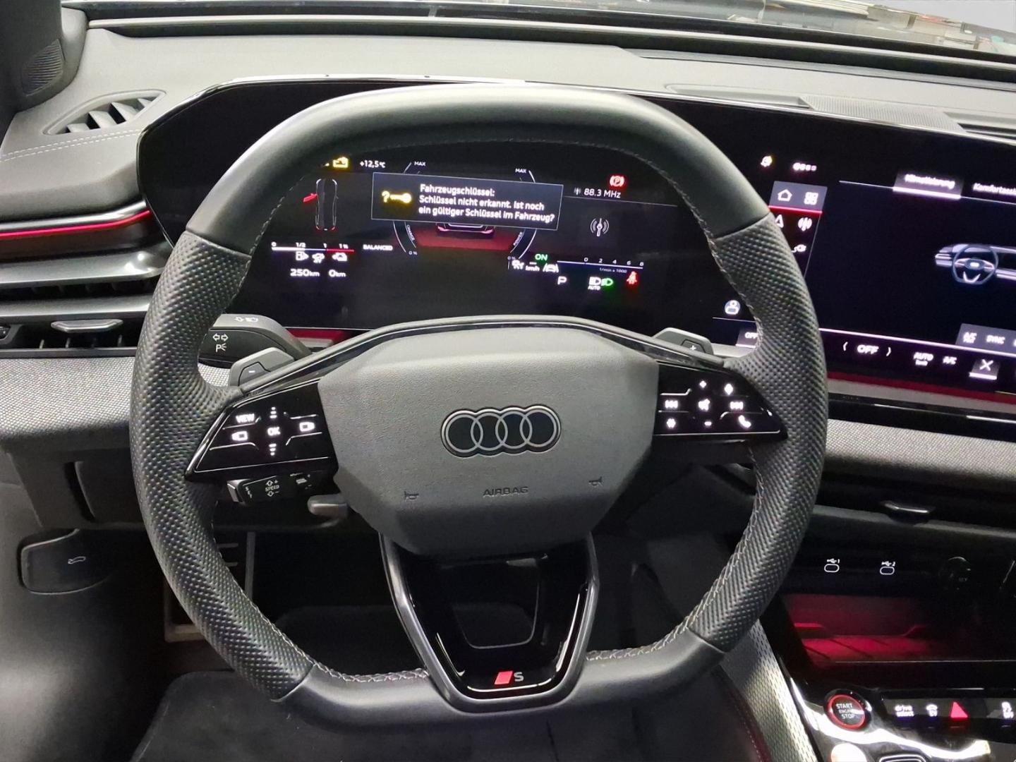 Bild über Audi A5 Limousine e-hybrid e-hybrid quattro 220 kW S tronic - für weitere Informationen kontaktieren Sie den Audi Partner