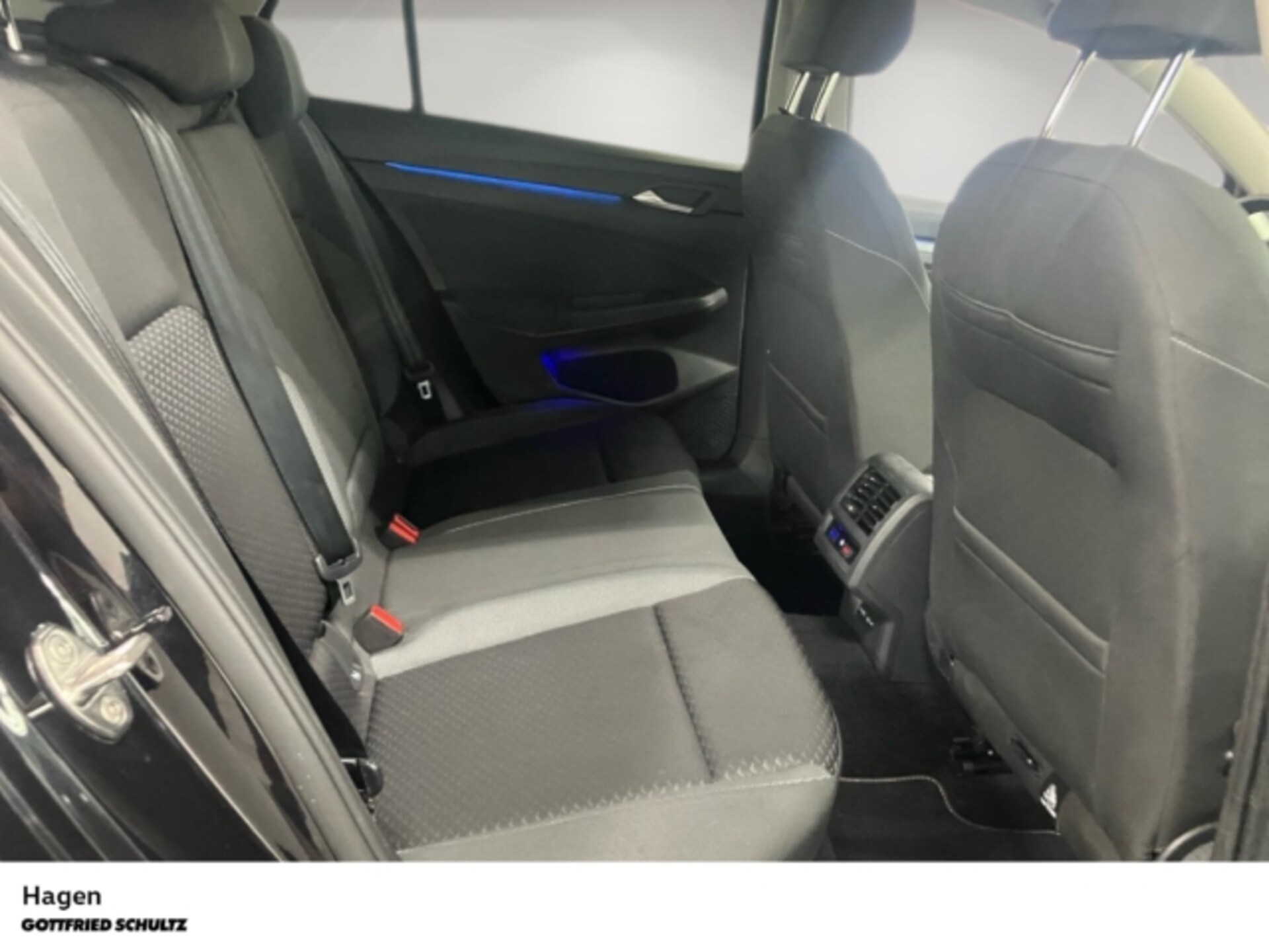 Volkswagen Golf Active