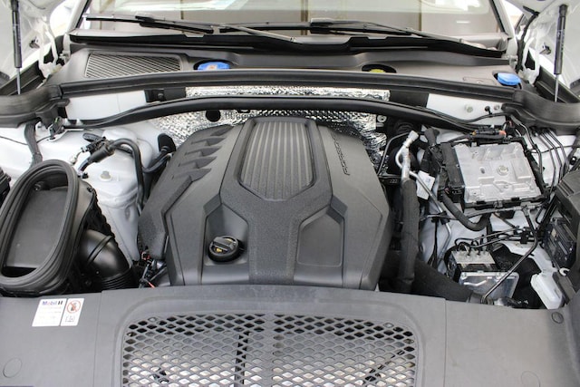 2024 Porsche Macan Base - Photo 42