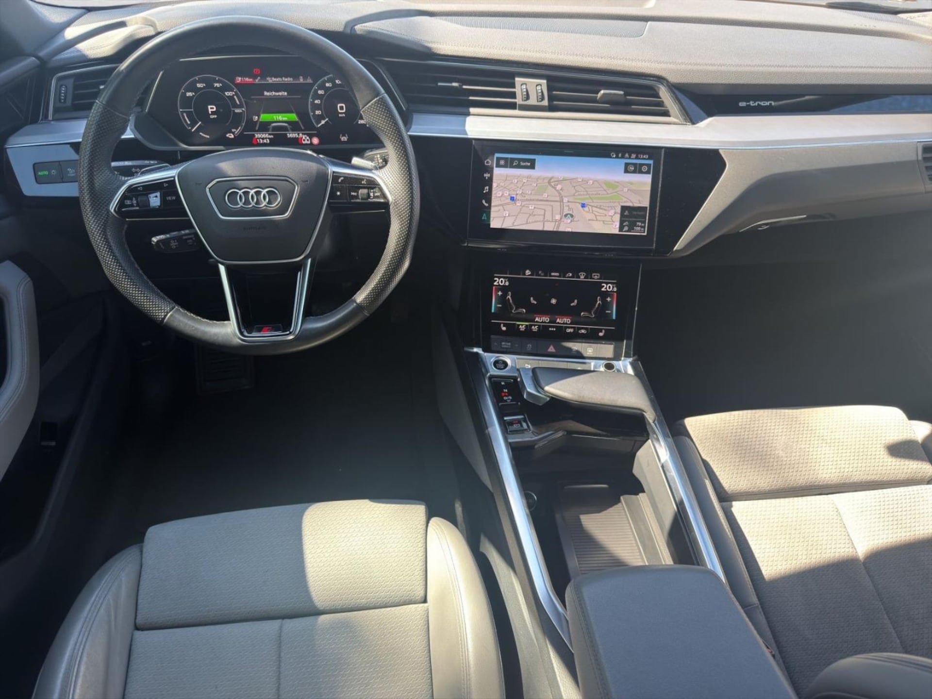 Audi e-tron Sportback S line