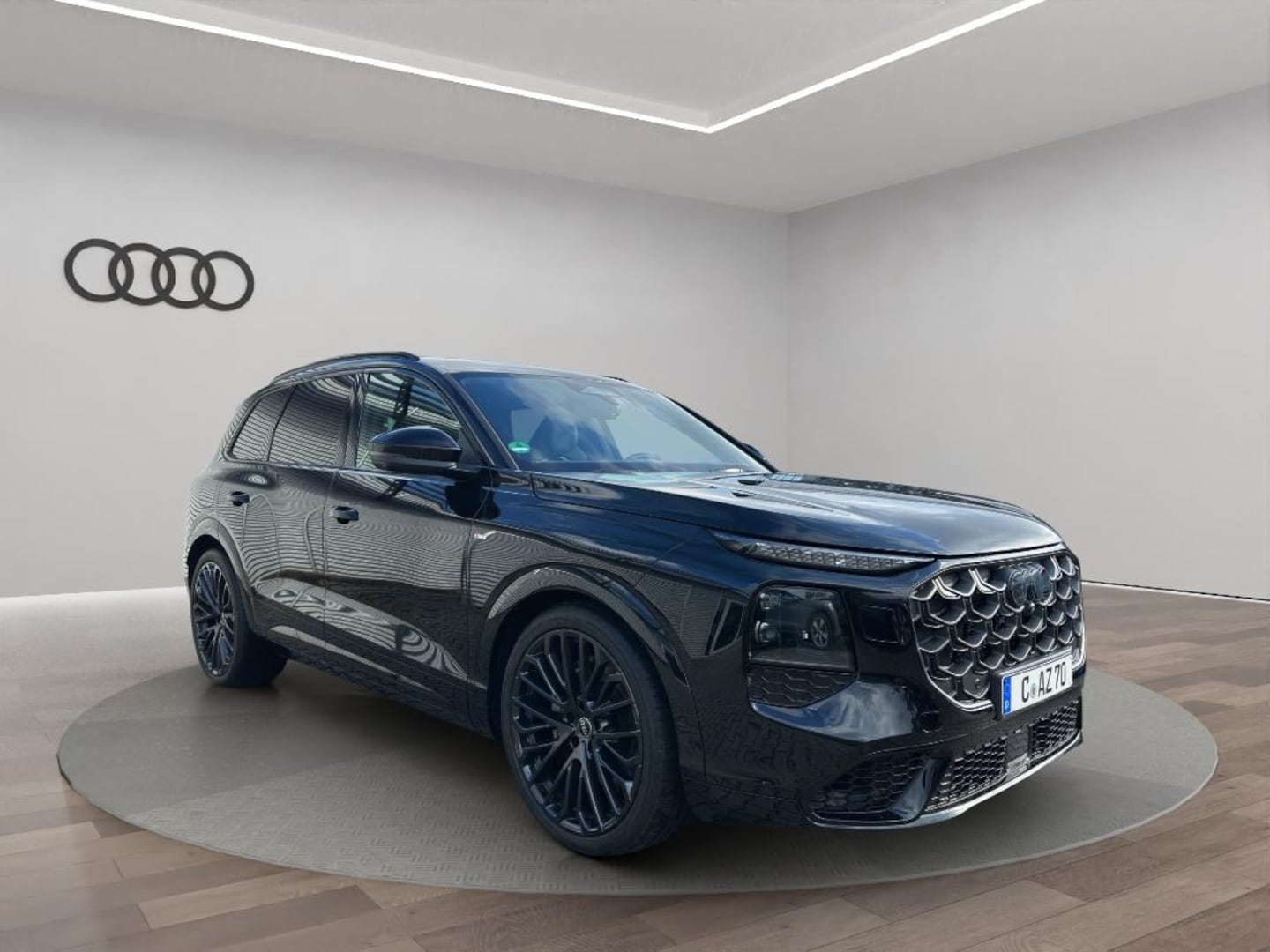 Bild über Audi Q7 SUV TDI quattro 220 kW tiptronic - für weitere Informationen kontaktieren Sie den Audi Partner