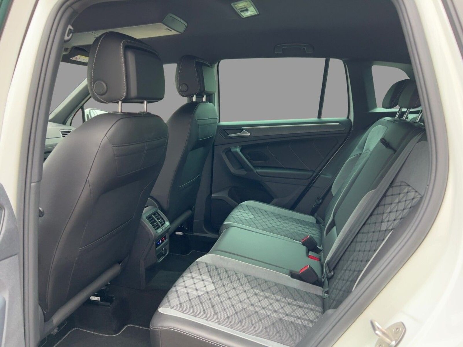 Volkswagen Tiguan – Bild 10