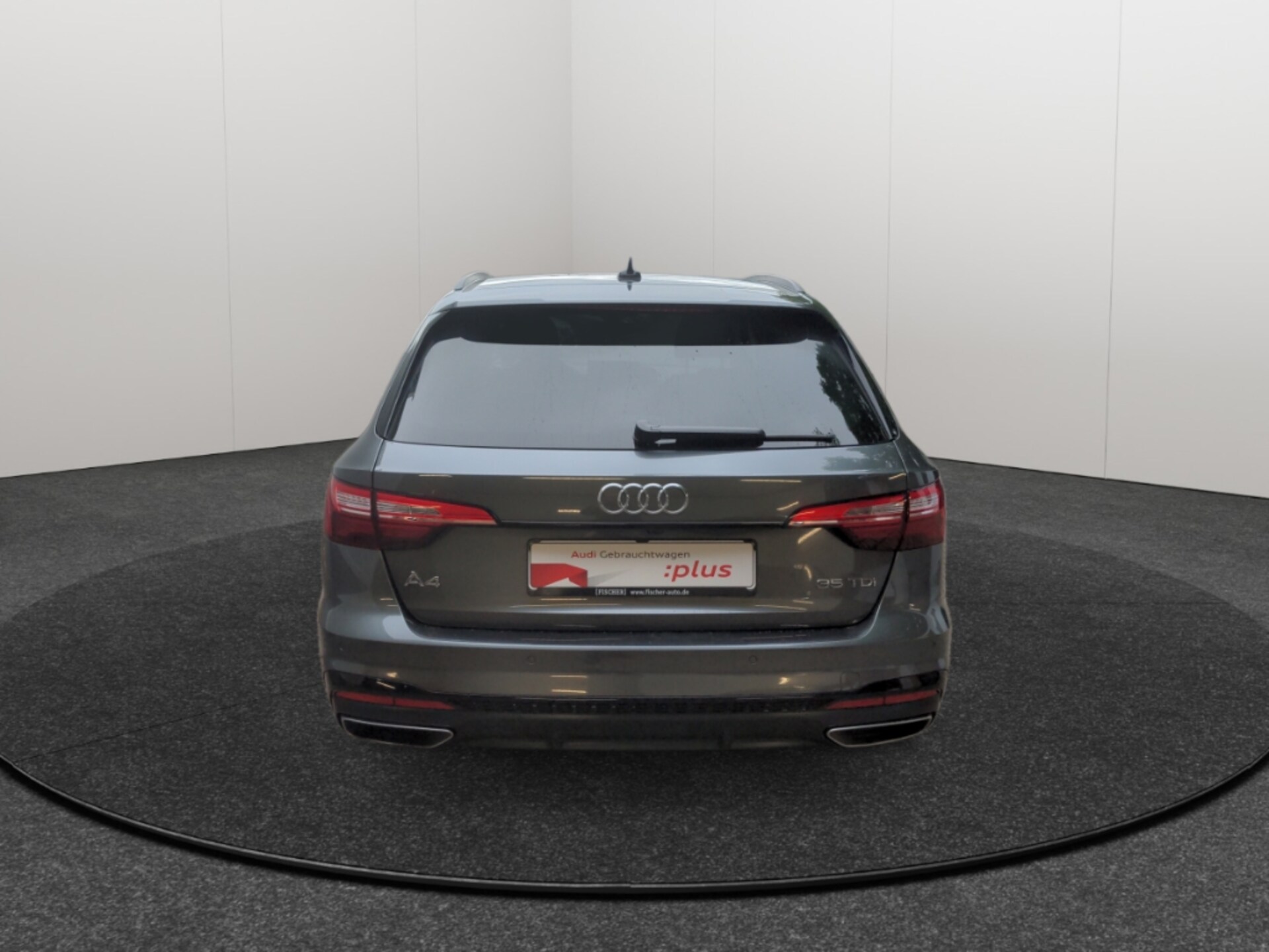 Audi A4 Avant S line