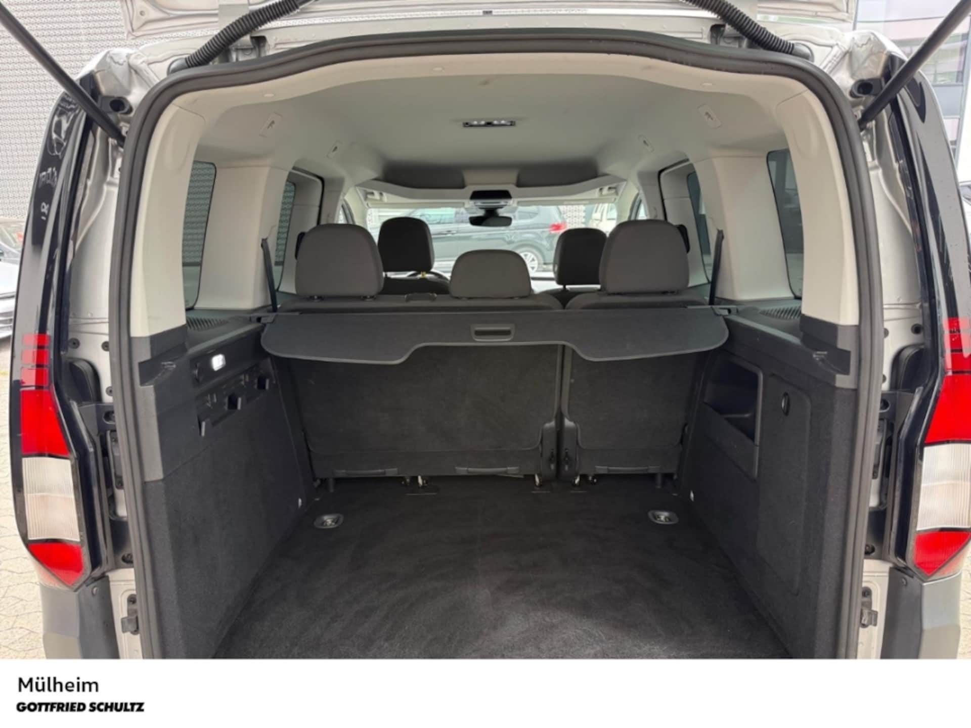 Volkswagen Caddy Basis-Modell