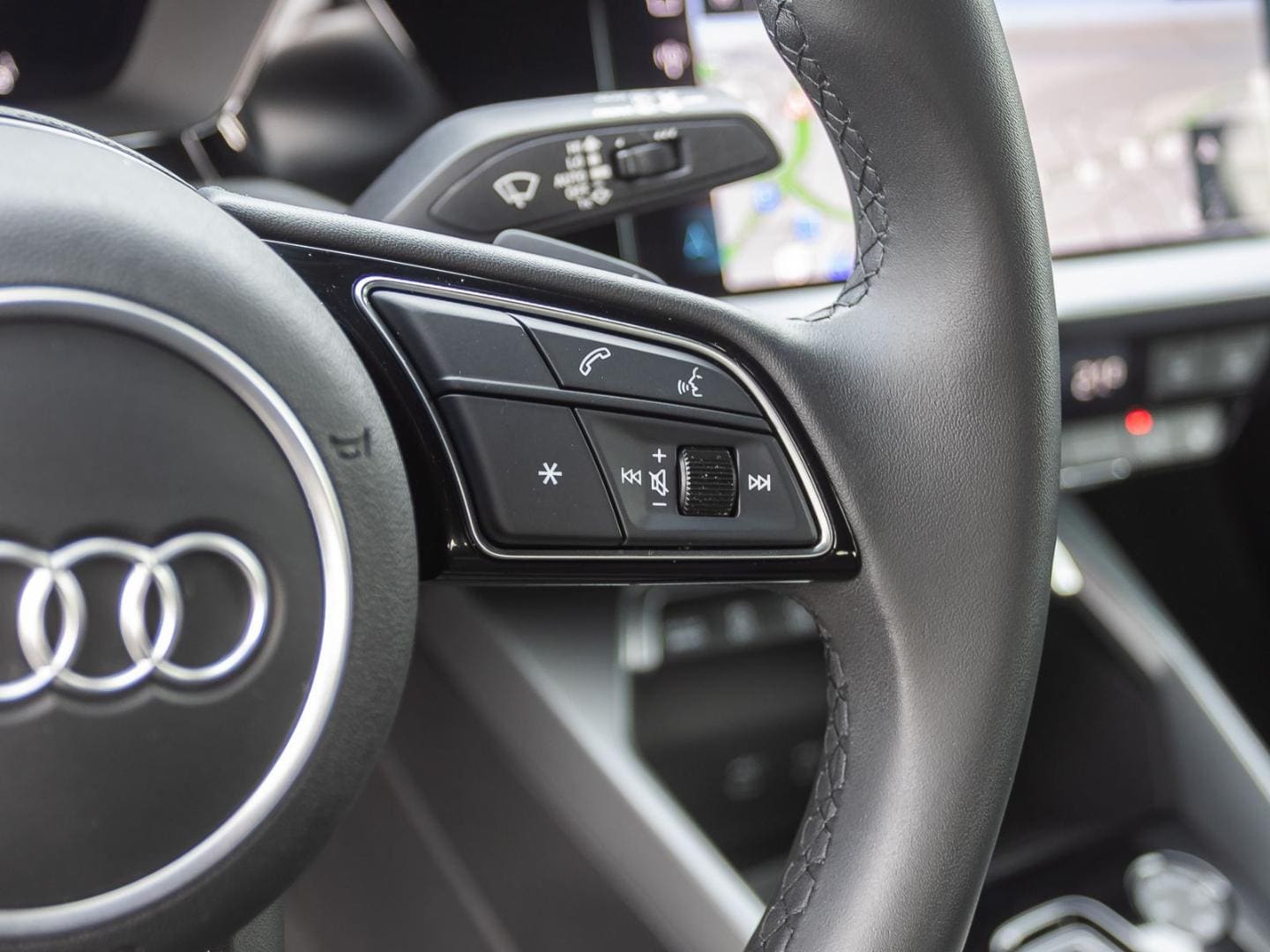 Bild über Audi A3 Sportback S line 35 TFSI S tronic - für weitere Informationen kontaktieren Sie den Audi Partner