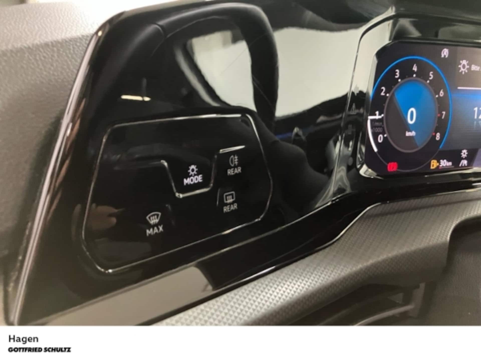 Volkswagen Golf Active