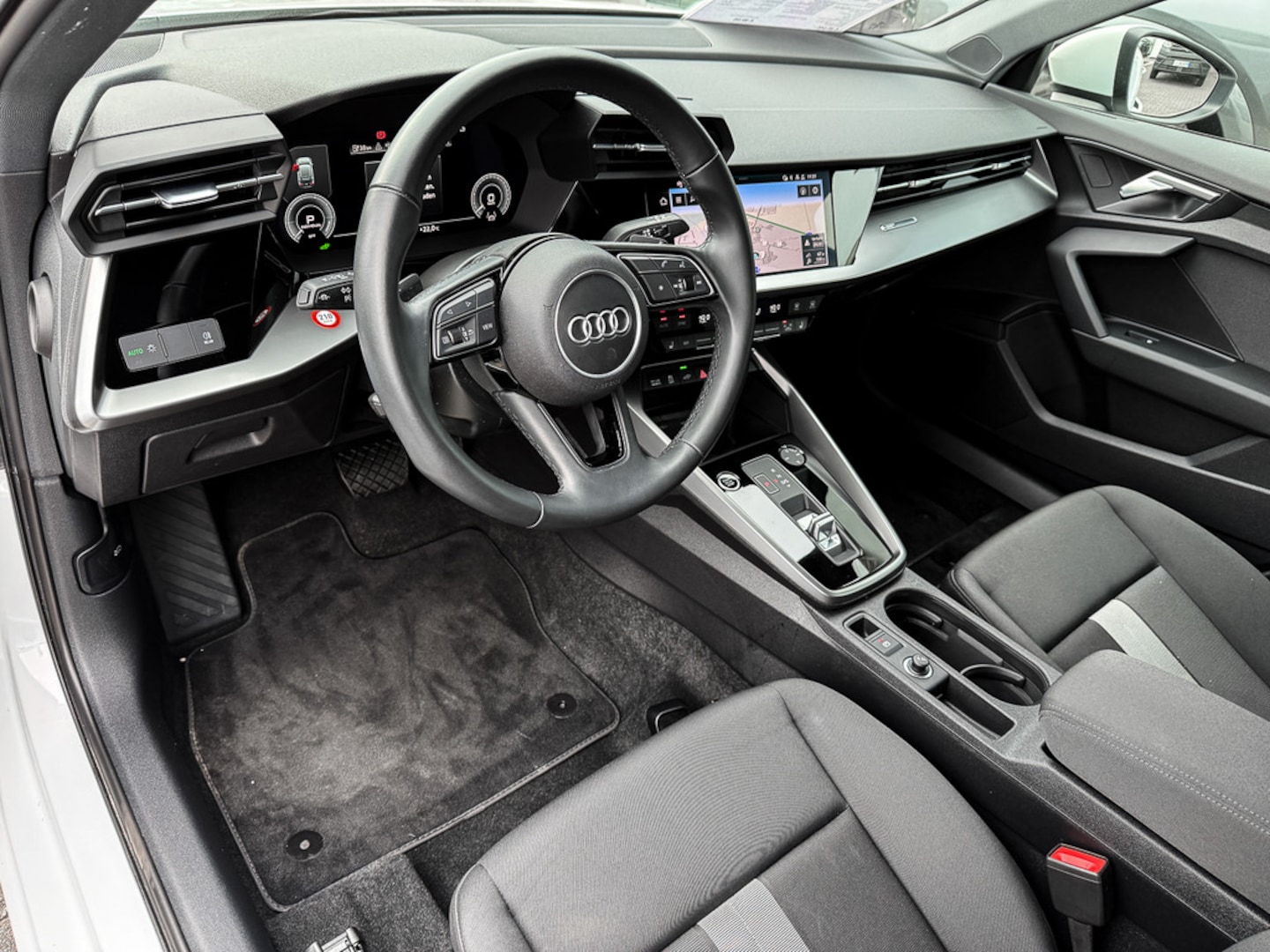 Bild über Audi A3 Sportback TFSI e 40 TFSI e S tronic - für weitere Informationen kontaktieren Sie den Audi Partner