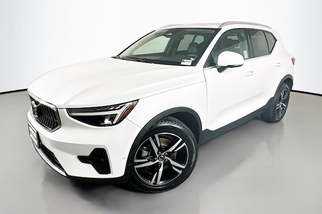 2023 Volvo XC40