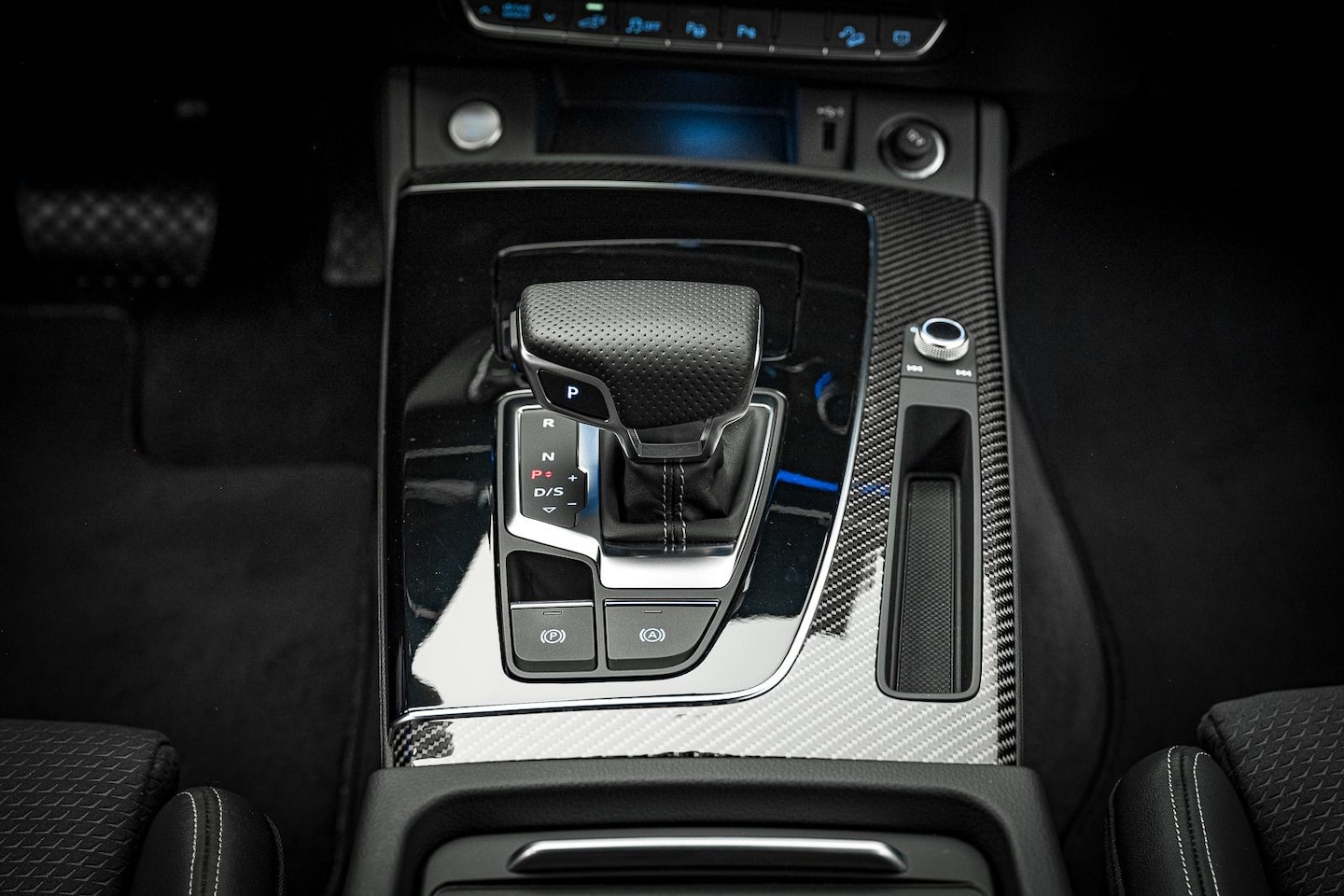 Bild über Audi Q5 Sportback TFSI e S line business 55 TFSI e quattro S tronic - für weitere Informationen kontaktieren Sie den Audi Partner