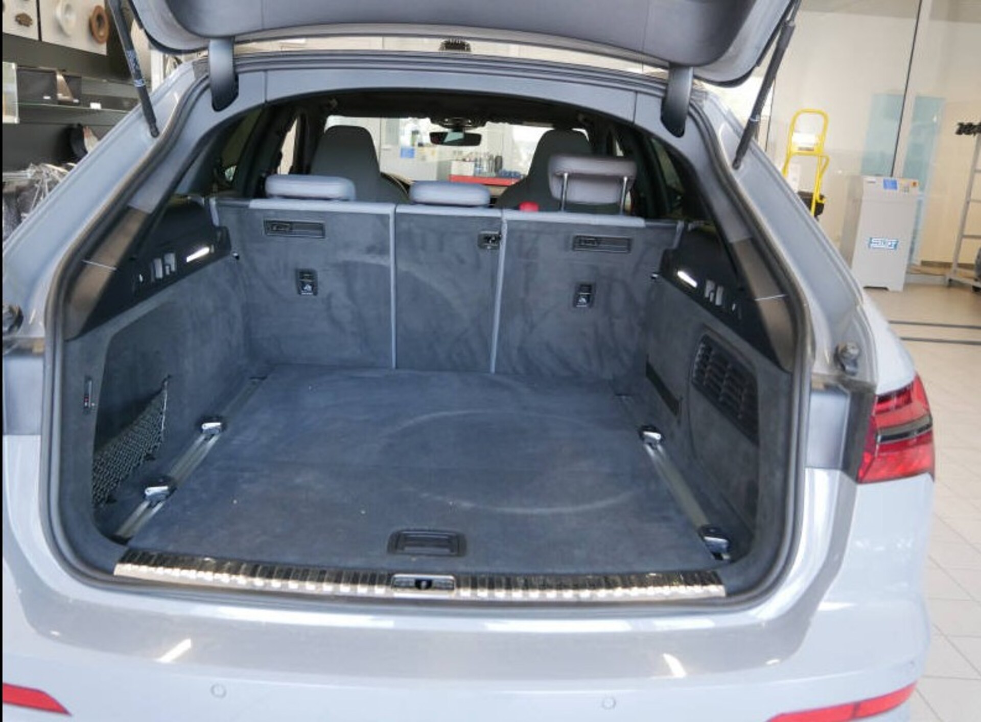 Audi S6 Avant