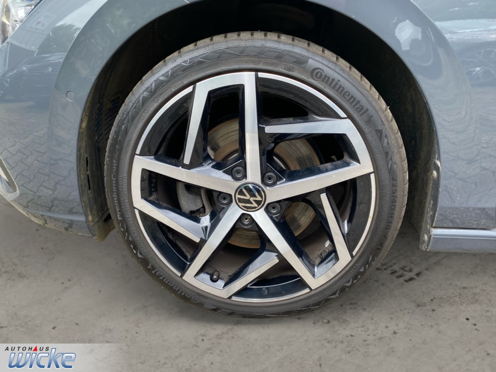 Volkswagen Golf Style
