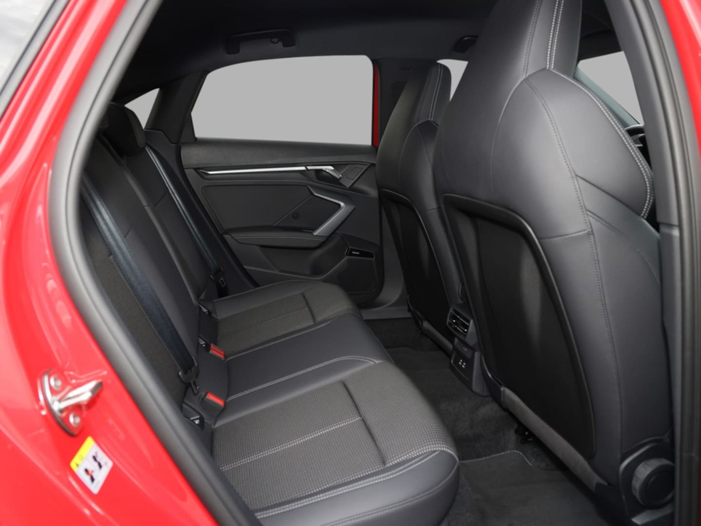 Bild über Audi A3 Limousine advanced 30 TFSI Schaltgetriebe - für weitere Informationen kontaktieren Sie den Audi Partner