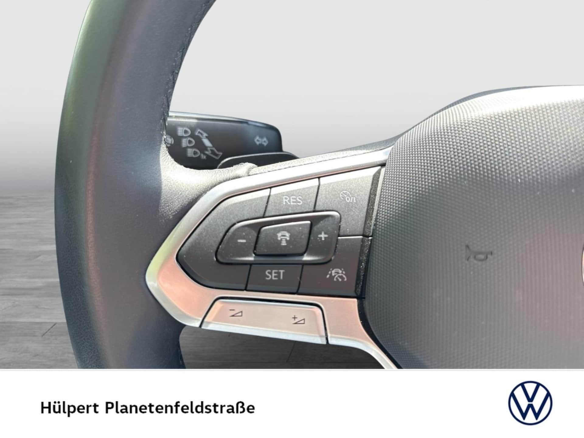 Volkswagen Golf Style