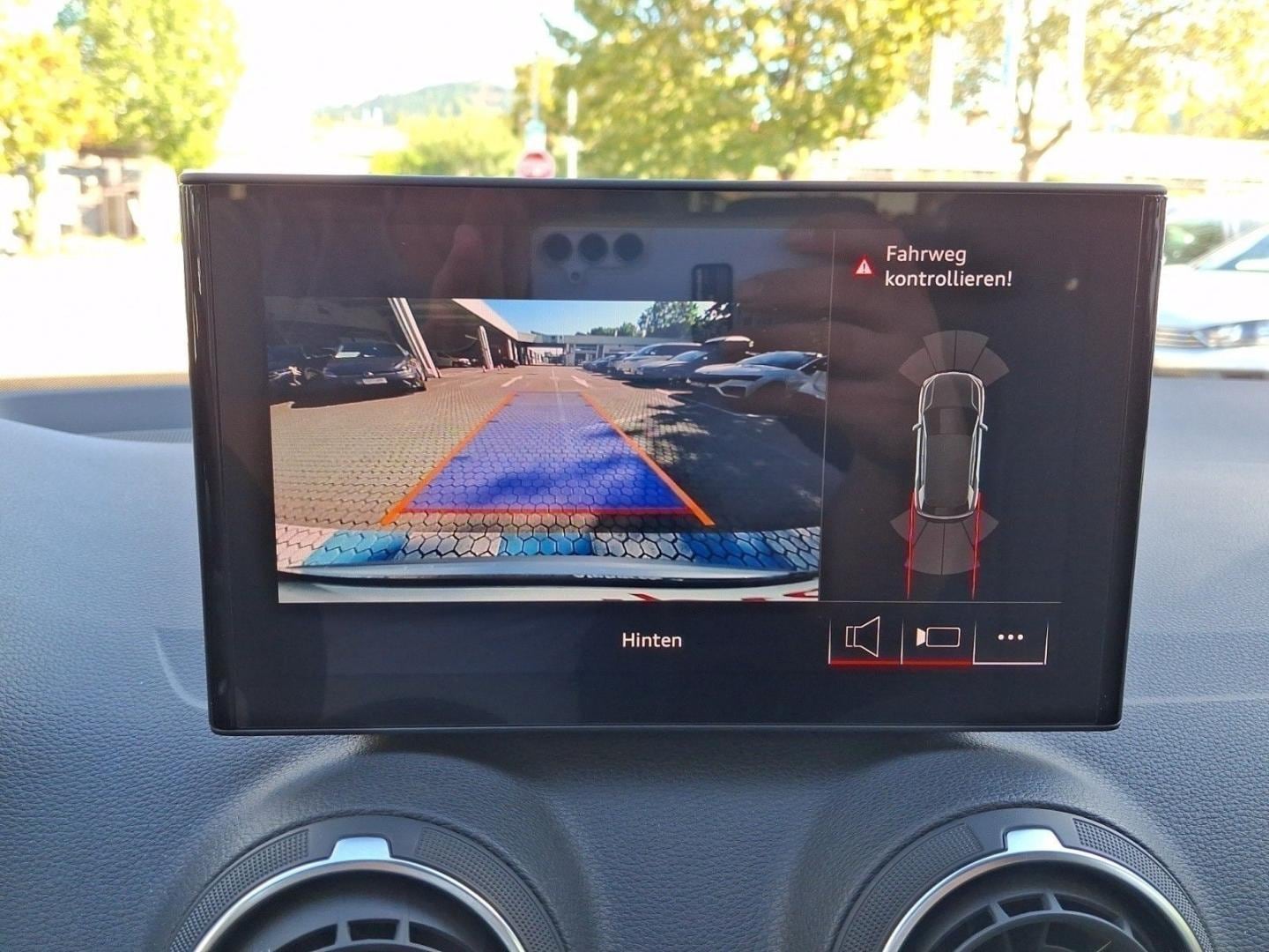 Bild über Audi Q2 S line 35 TFSI S tronic - für weitere Informationen kontaktieren Sie den Audi Partner