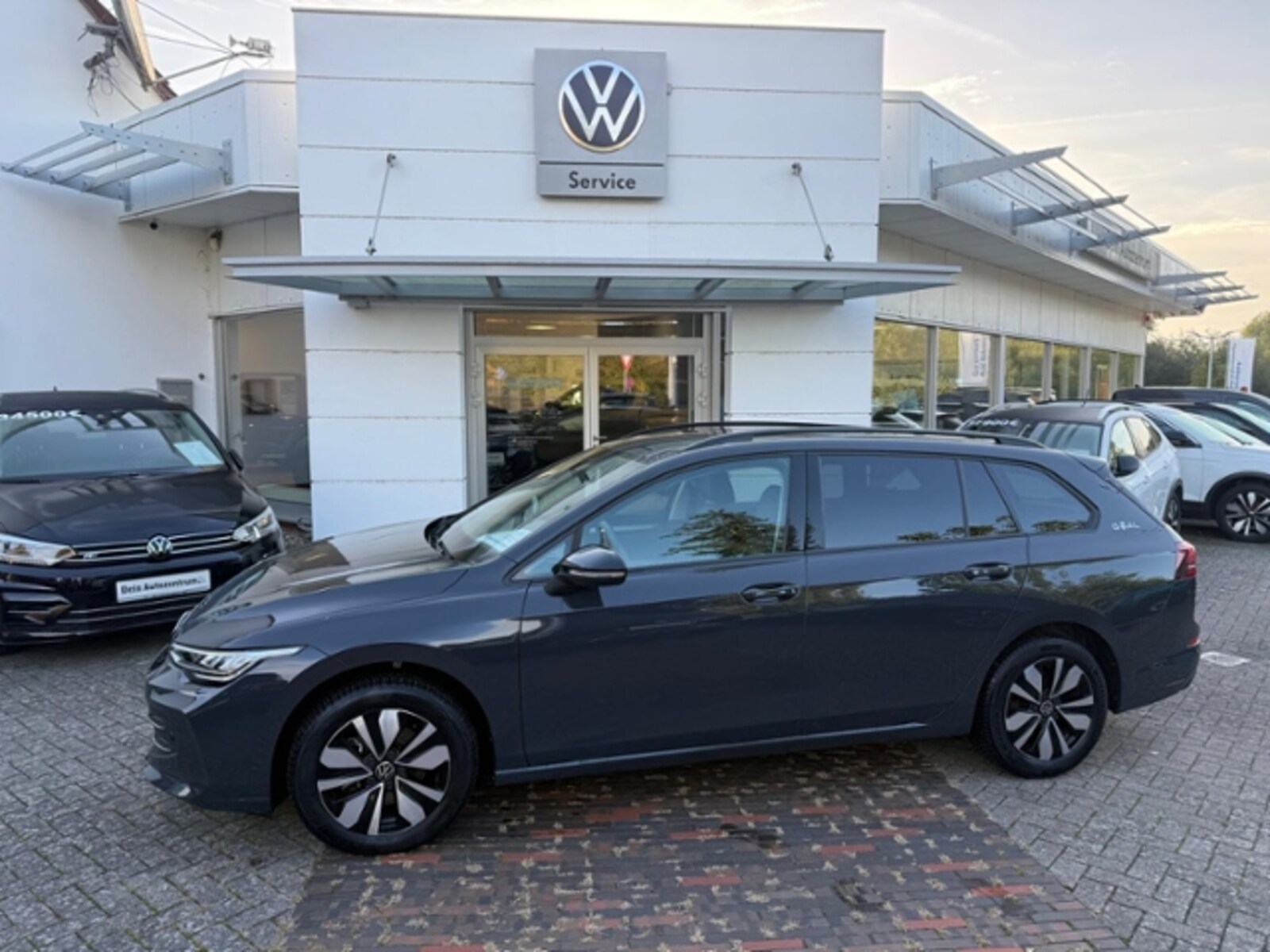 Volkswagen Golf Variant – Bild 2