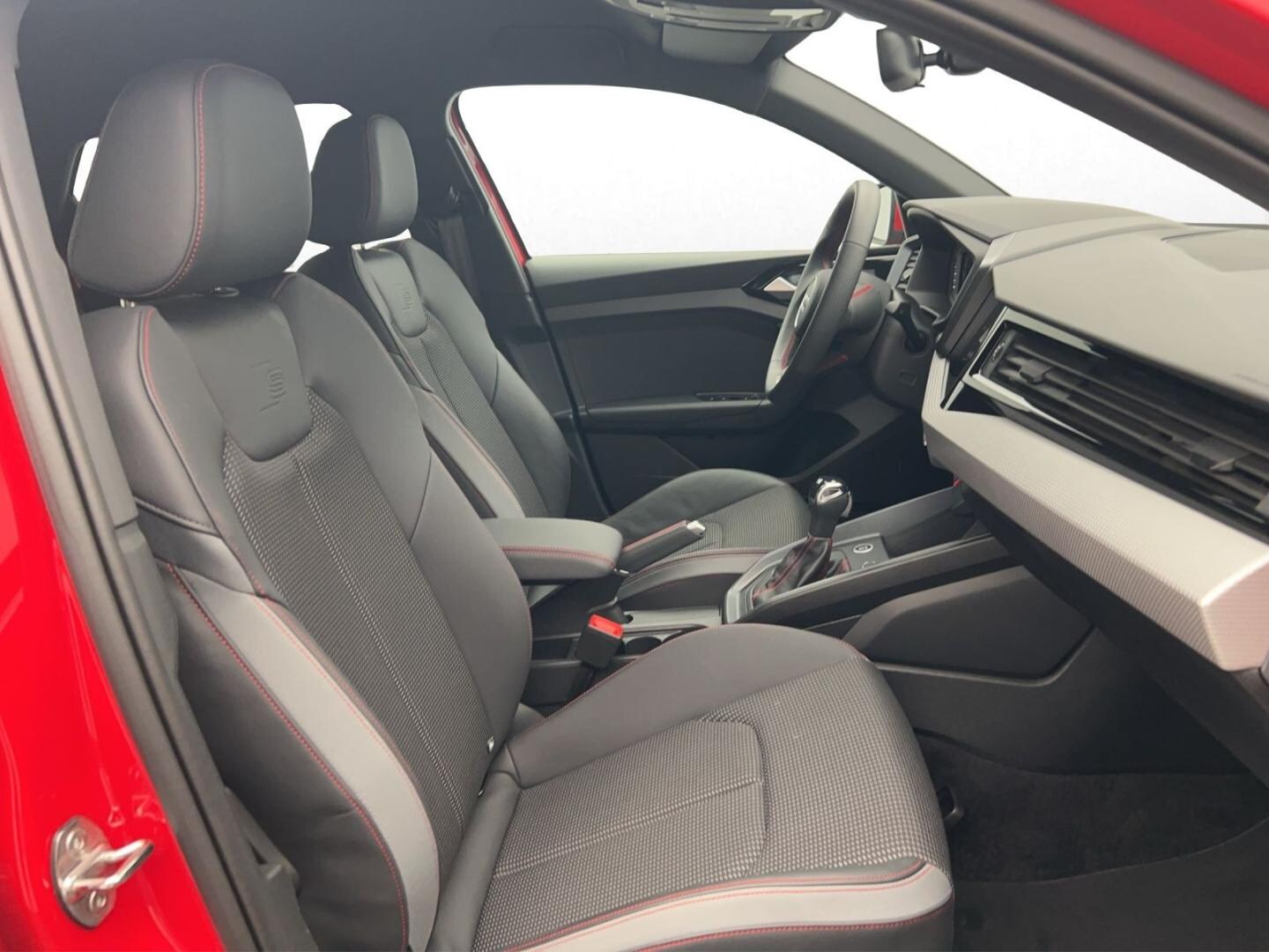 Bild über Audi A1 allstreet 30 TFSI S tronic - für weitere Informationen kontaktieren Sie den Audi Partner