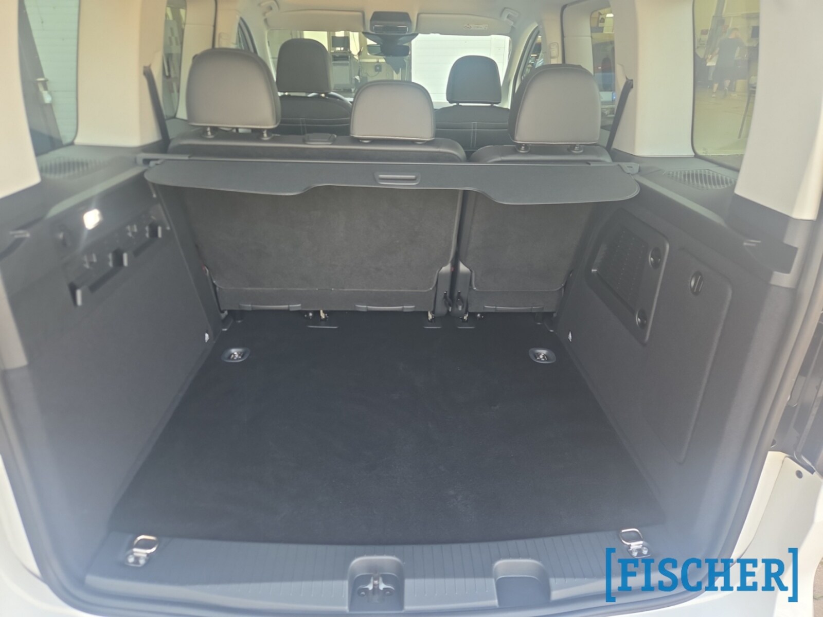 Volkswagen Caddy Kombi – Bild 11
