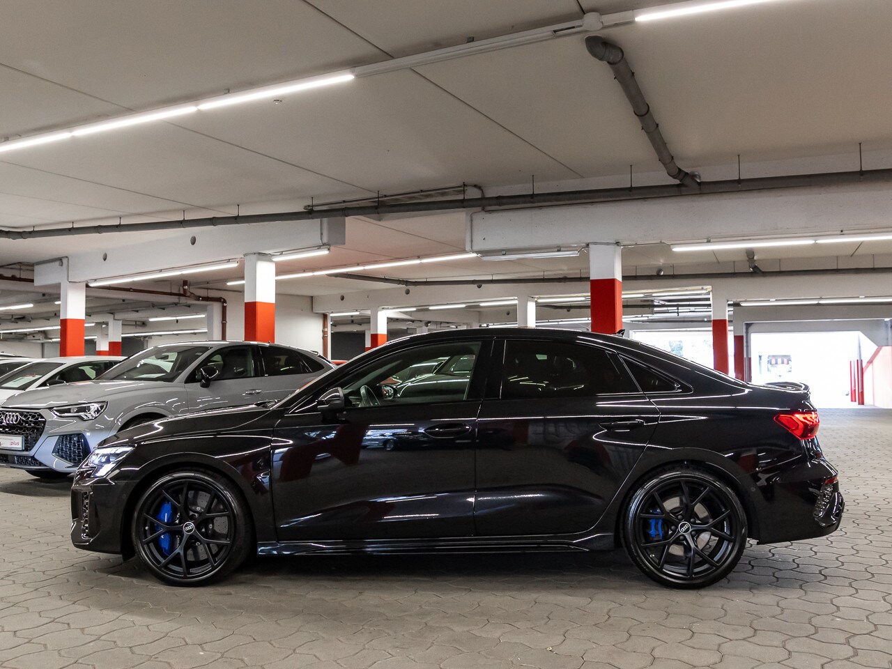Image about Audi RS 3 Limousine TFSI quattro S tronic