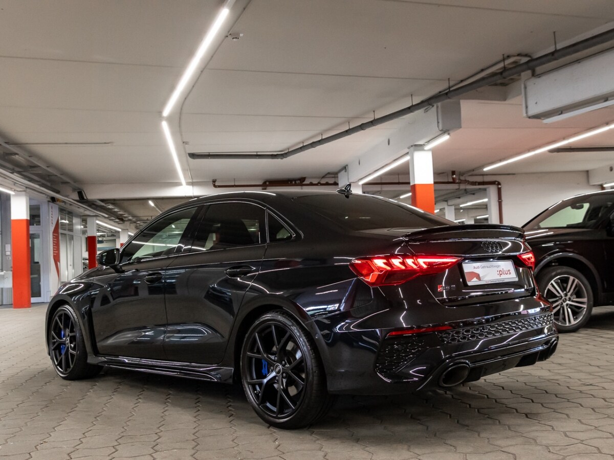 Image about Audi RS 3 Limousine TFSI quattro S tronic