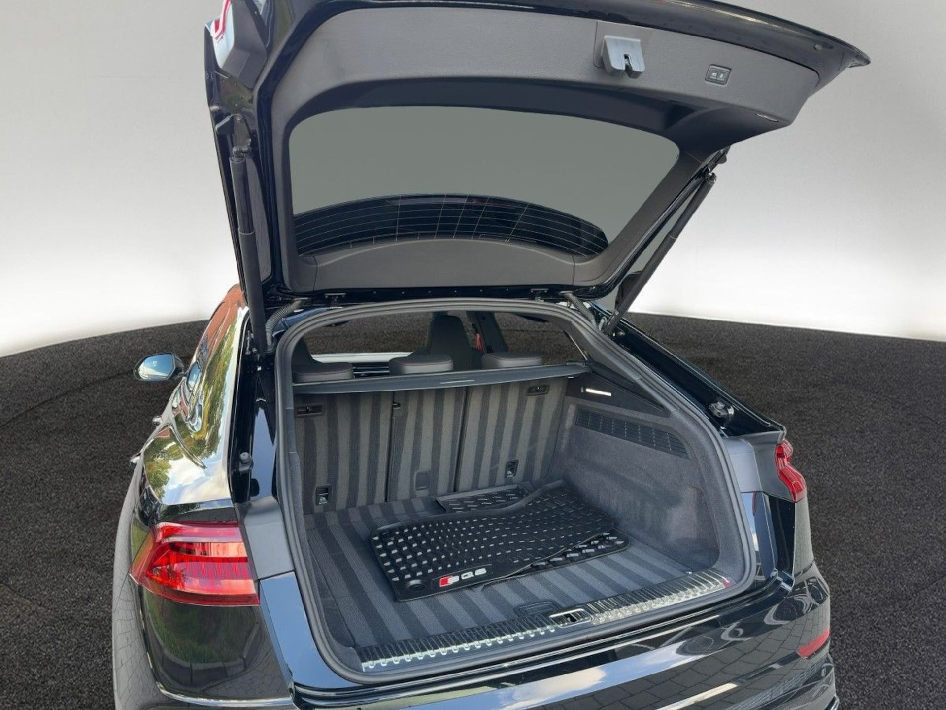 Audi SQ8 SUV