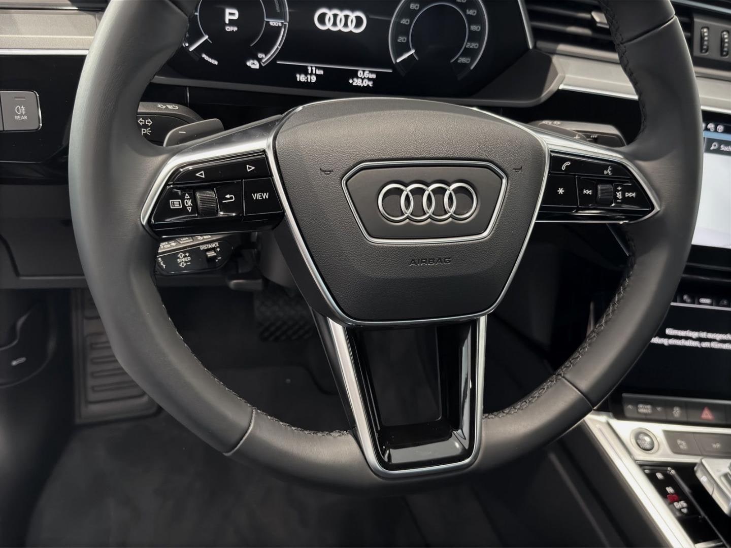 Bild über Audi Q8 Sportback e-tron advanced 50 e-tron quattro - für weitere Informationen kontaktieren Sie den Audi Partner