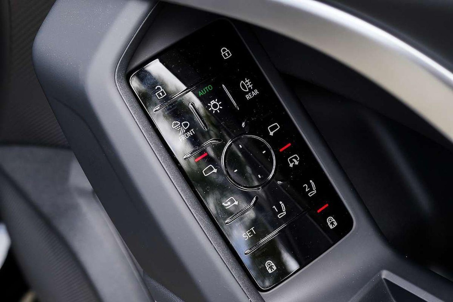 Image about Audi SQ5 SUV TFSI 270 kW edition one