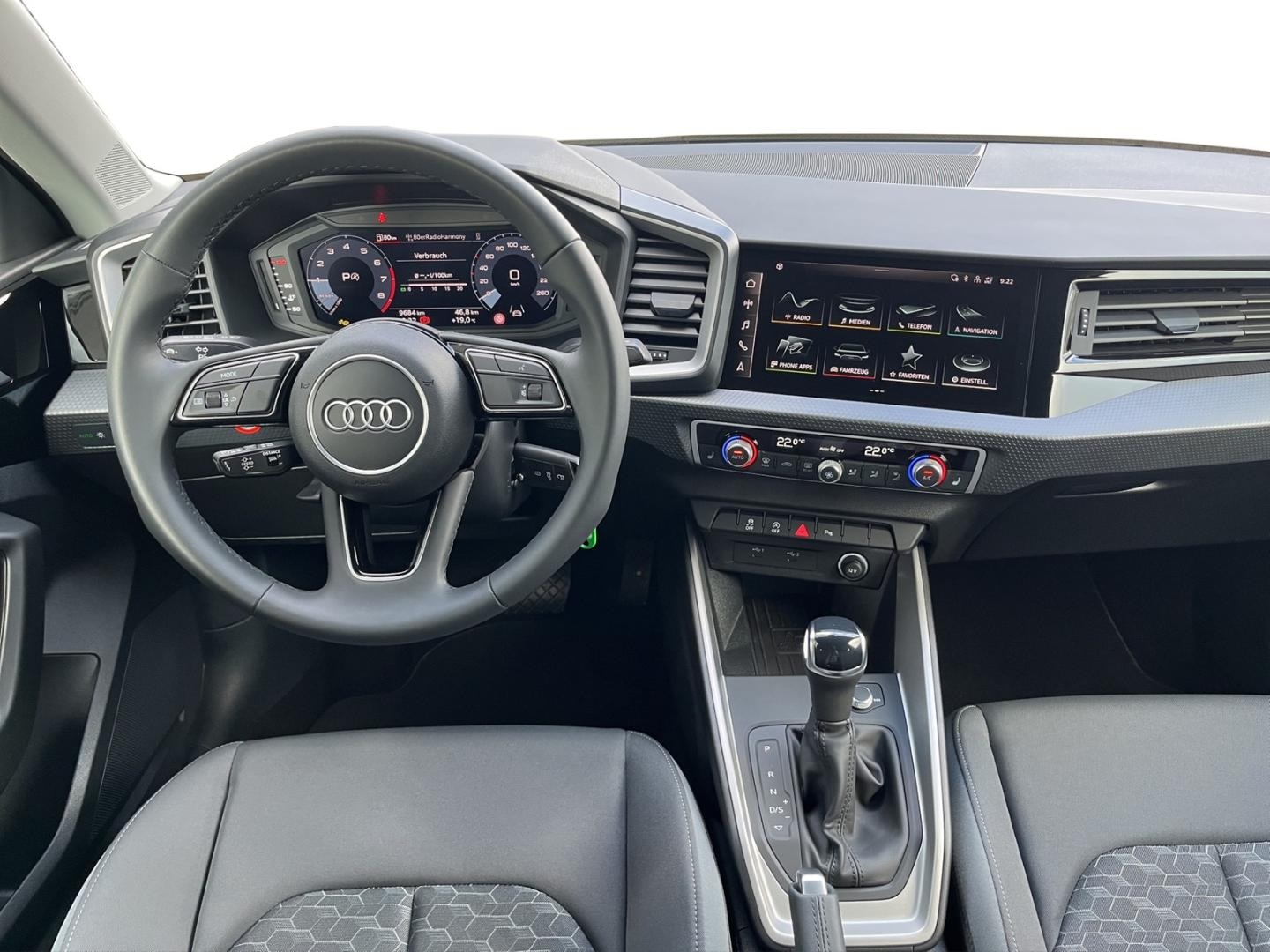 Bild über Audi A1 Sportback S line 25 TFSI S tronic - für weitere Informationen kontaktieren Sie den Audi Partner