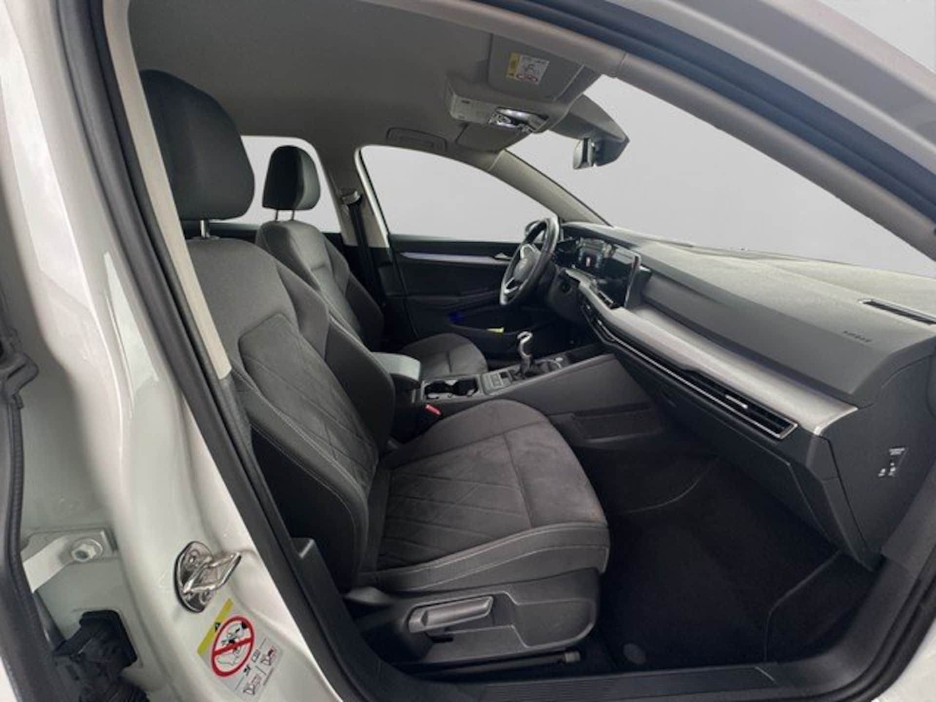 Volkswagen Golf Life