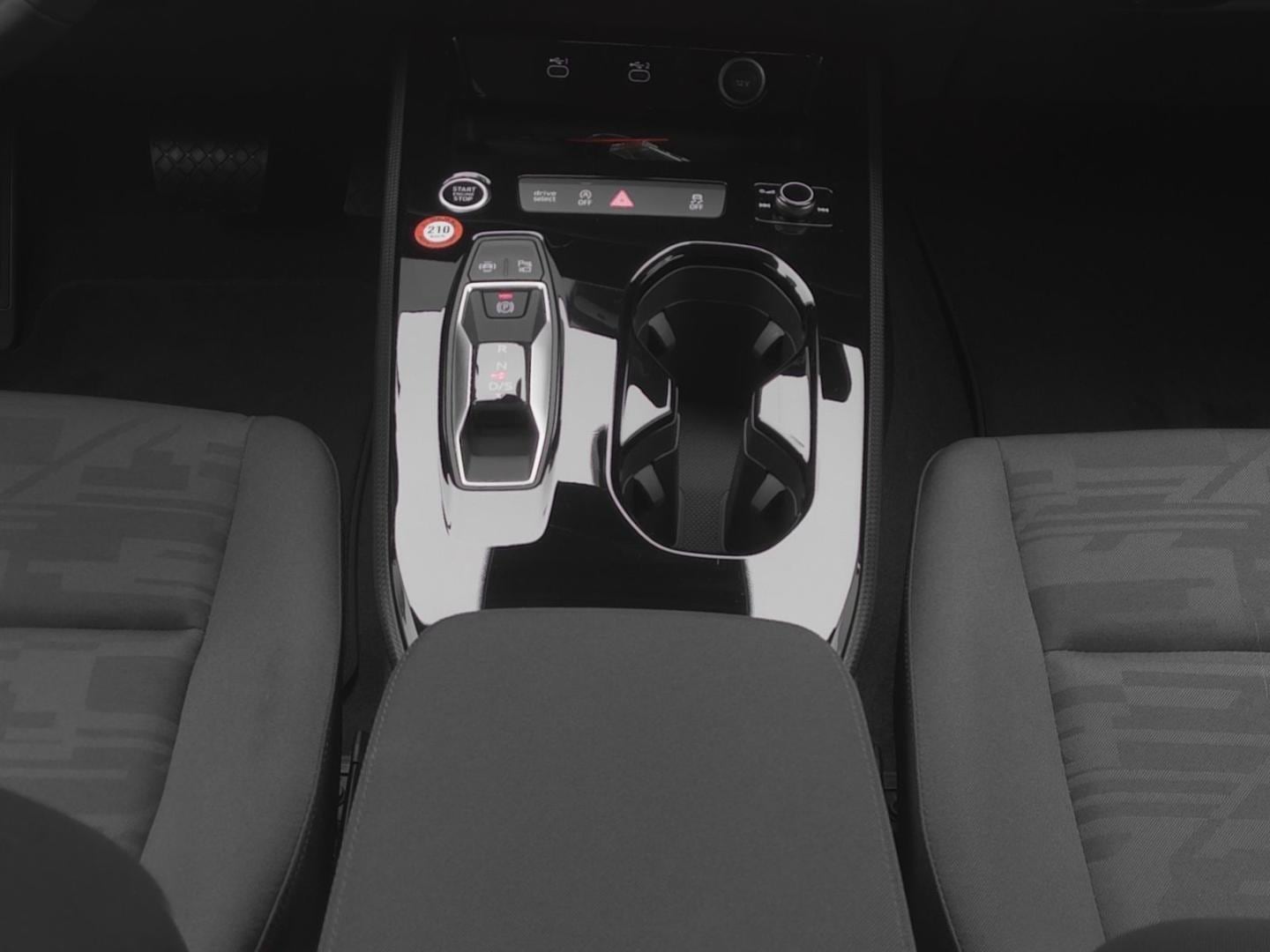 Bild über Audi A5 Limousine TFSI S tronic - für weitere Informationen kontaktieren Sie den Audi Partner