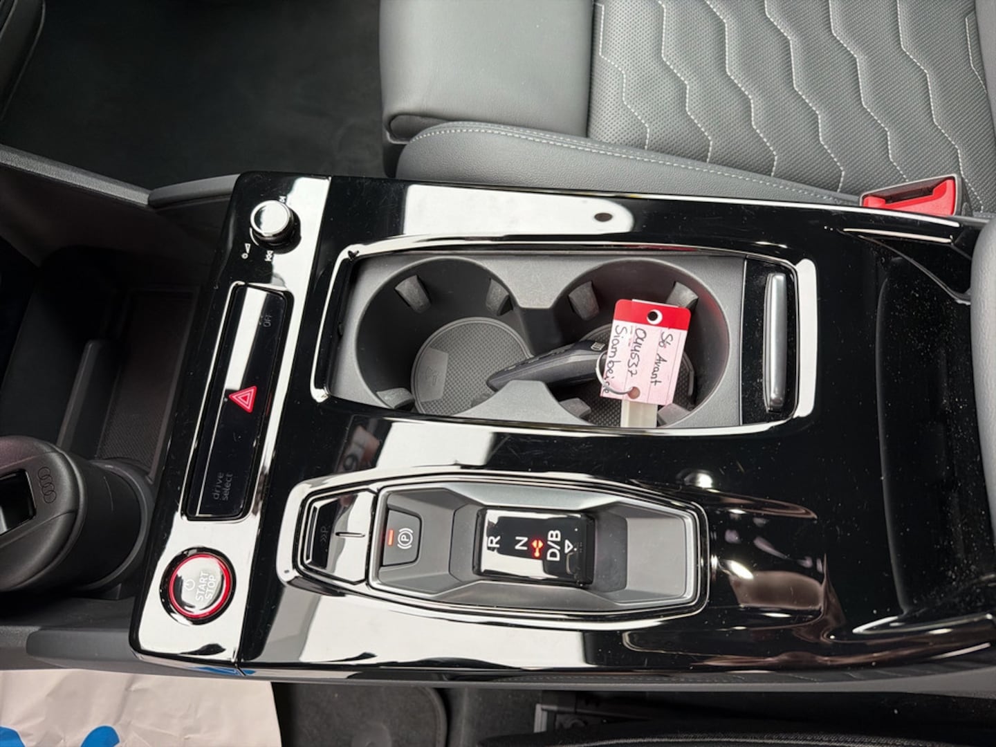 Bild über Audi S6 Avant e-tron e-tron quattro - für weitere Informationen kontaktieren Sie den Audi Partner