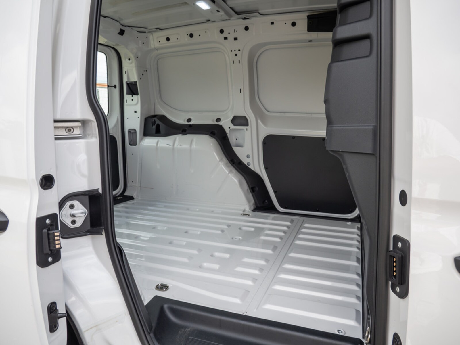 Volkswagen Caddy Cargo – Bild 4
