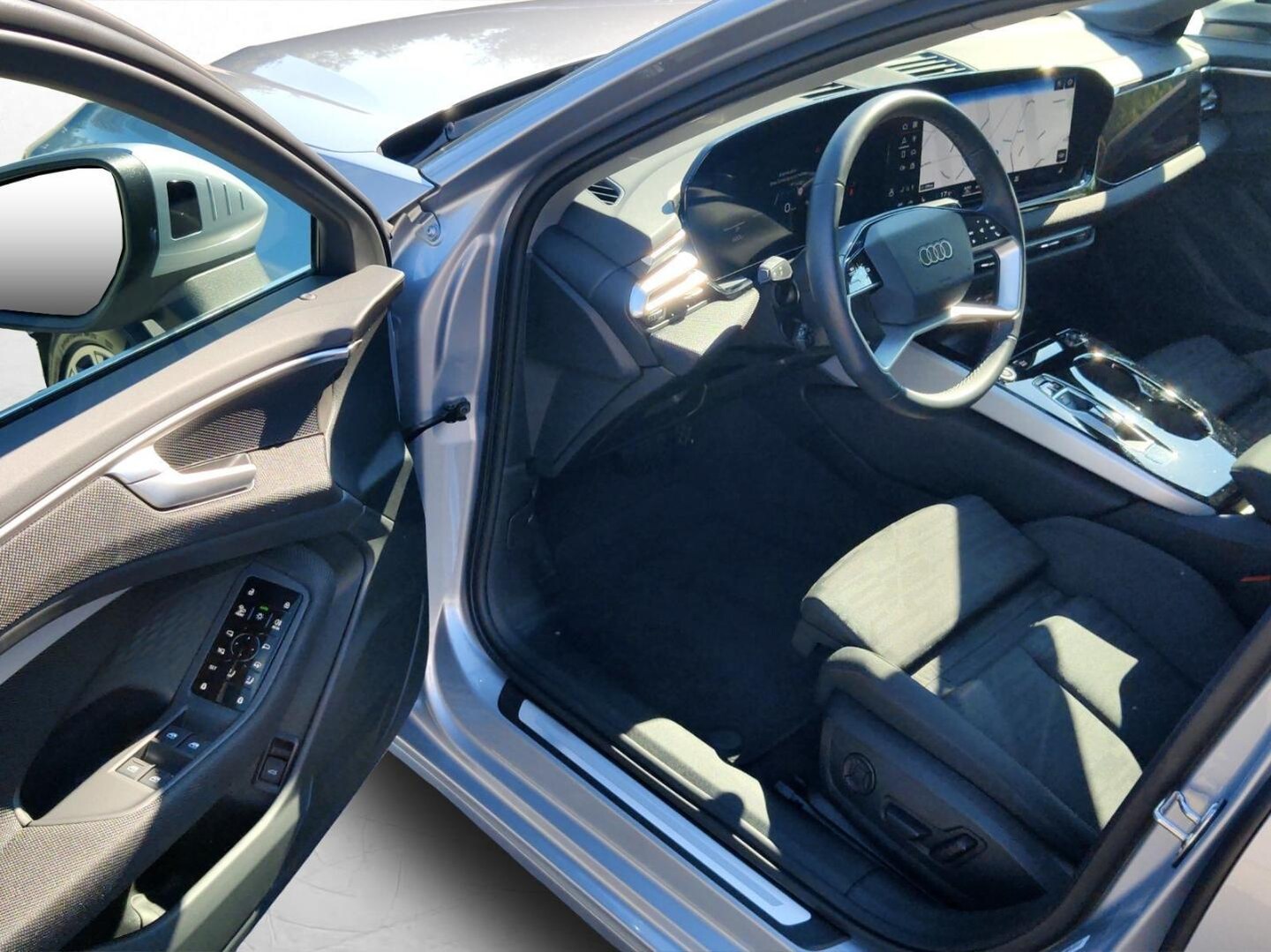 Bild über Audi A6 Avant TDI quattro 150 kW S tronic - für weitere Informationen kontaktieren Sie den Audi Partner