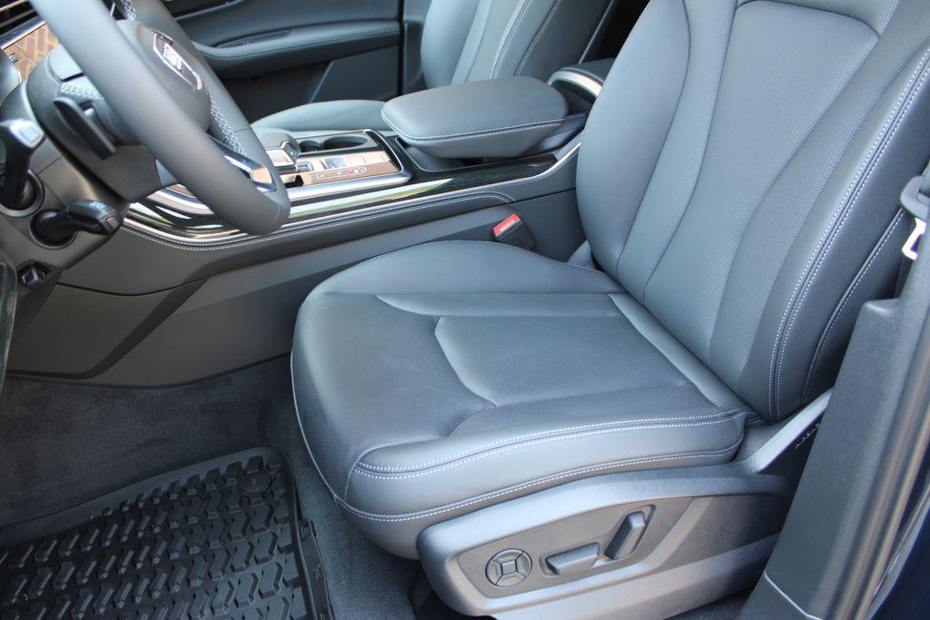 2025 Audi Q7 Premium Plus - Photo 24